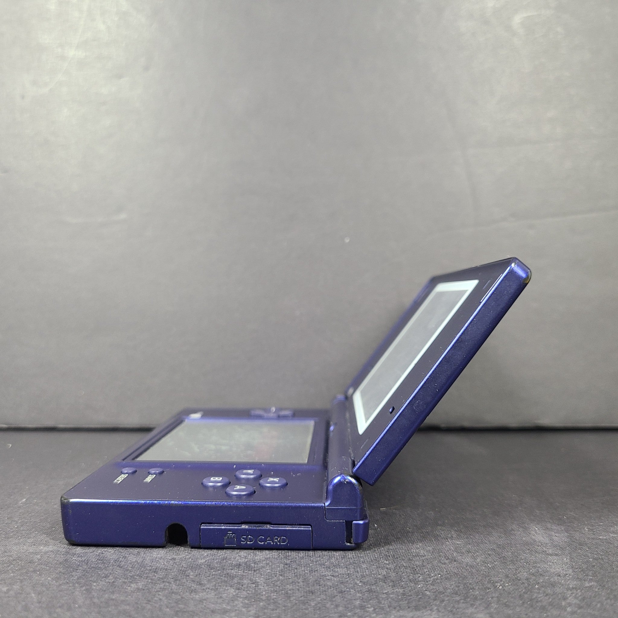 Nintendo DSi TWL-001 Blue Handheld Gaming System Console - No stylus