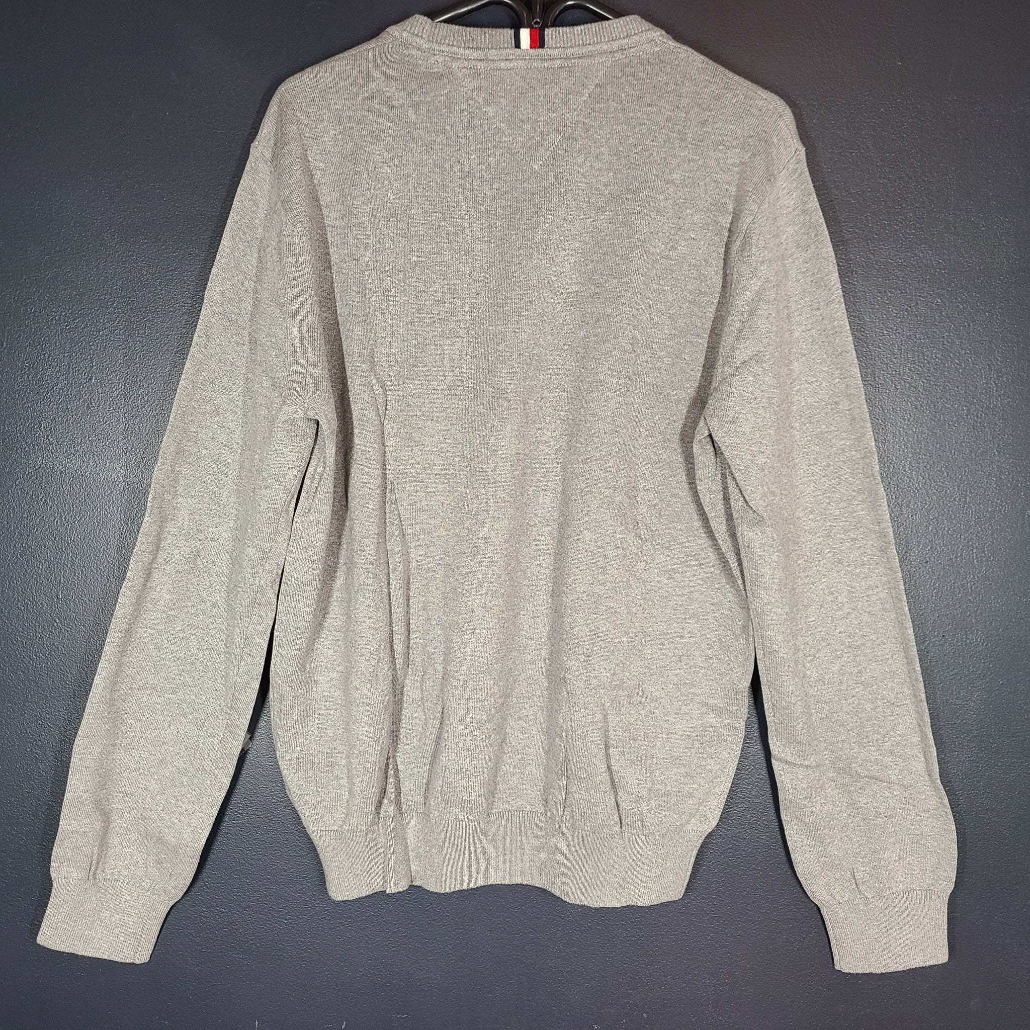 Tommy Hilfiger Men's Flag Logo Crewneck Sweater 78J8322 Medium Gray Heather Sz L