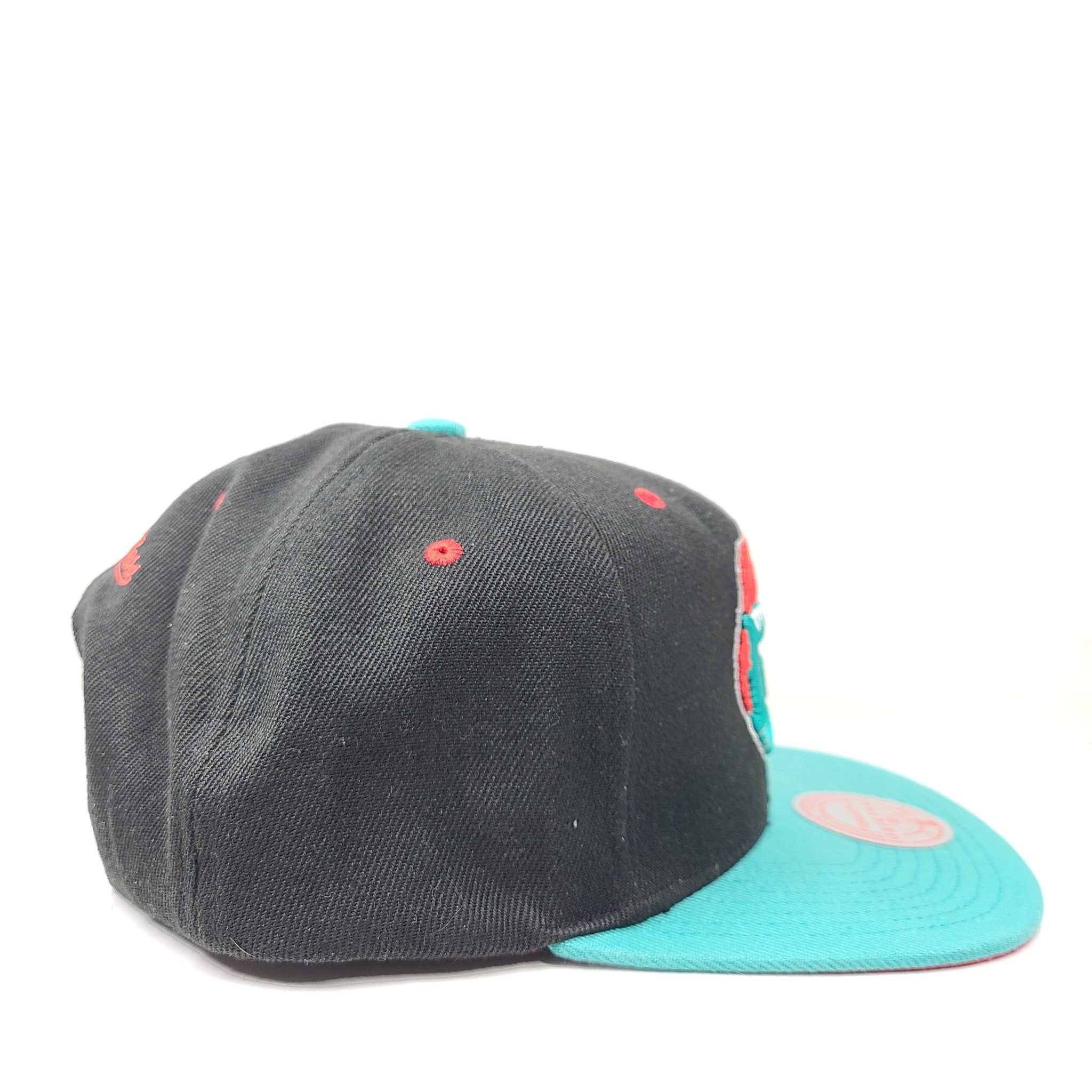 Vancouver Grizzlies Mitchell & Ness Remix Snapback HWC Cap Hat Black/Teal