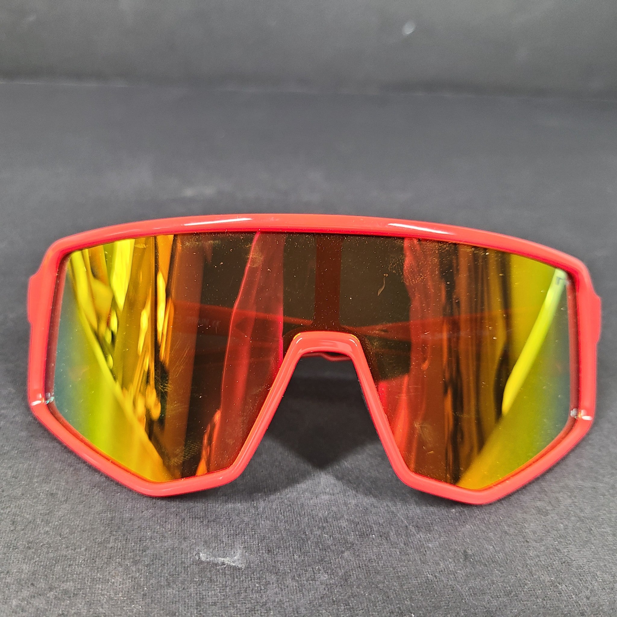 Roberto Martin R-Series 6 Total Red Sport Cycling Sunglasses RS2454 150 0 135