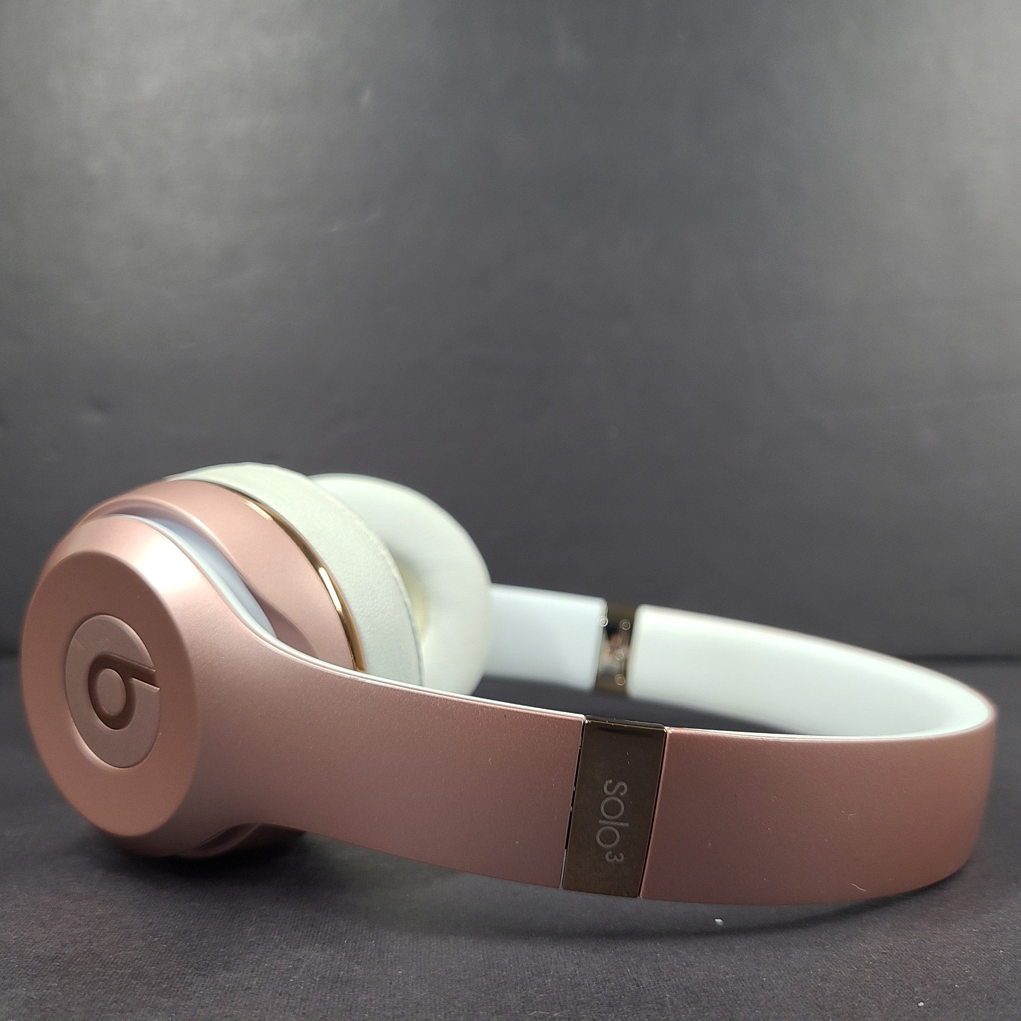 Beats by Dr. Dre Beats Solo3 On-Ear Wireless Headphones A1796 - Rose Gold