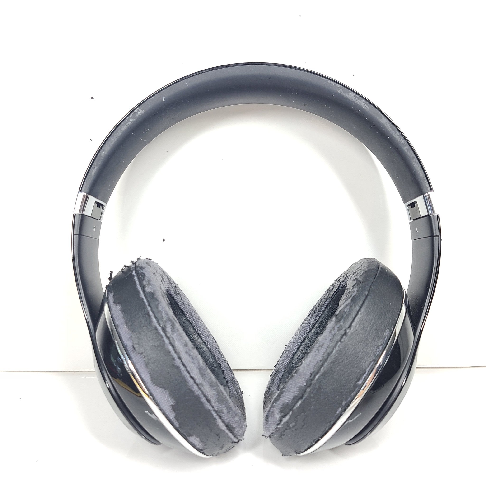 Beats by Dr. Dre Studio2 Wireless Bluetooth Headphones Black - B0501 READ!!