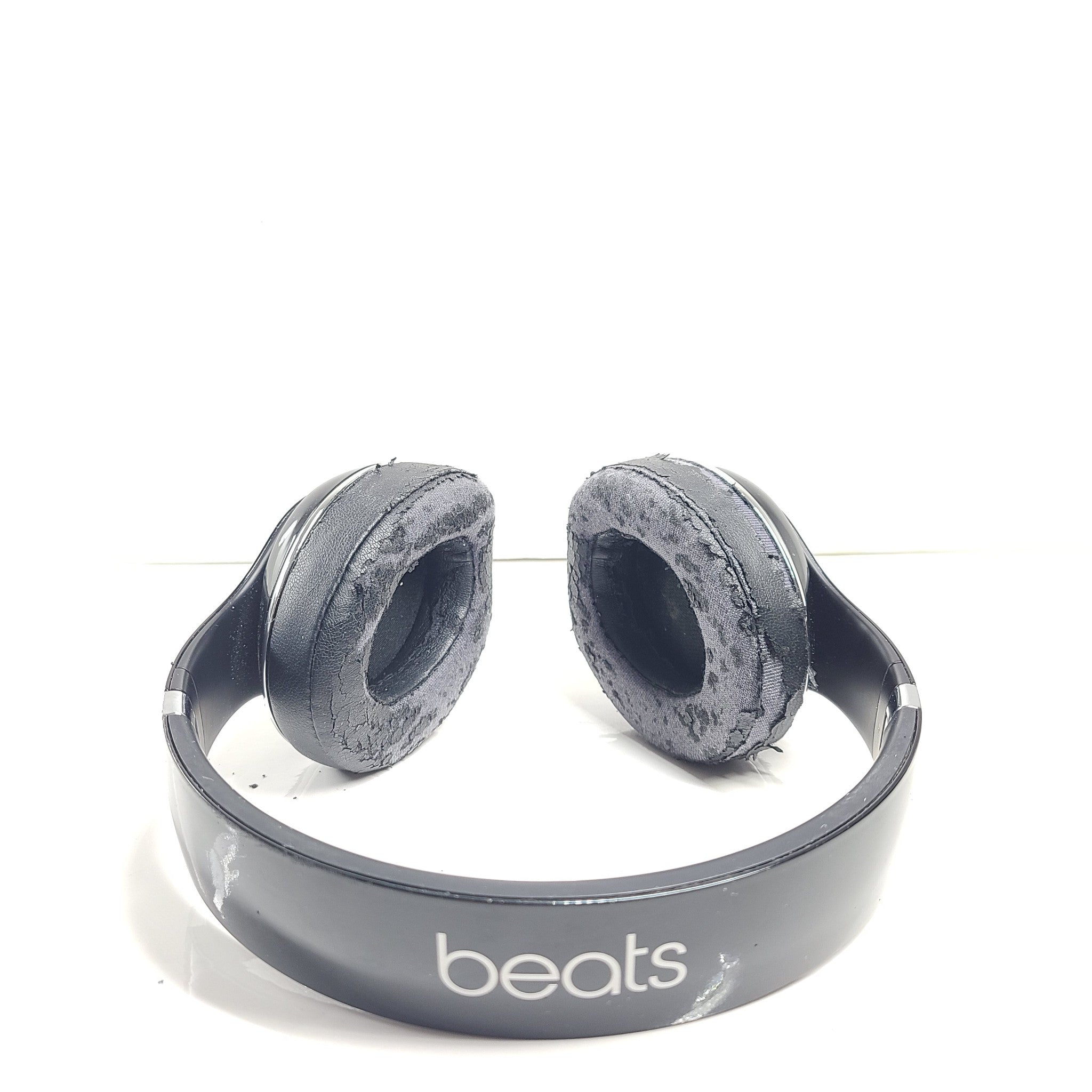 Beats by Dr. Dre Studio2 Wireless Bluetooth Headphones Black - B0501 READ!!