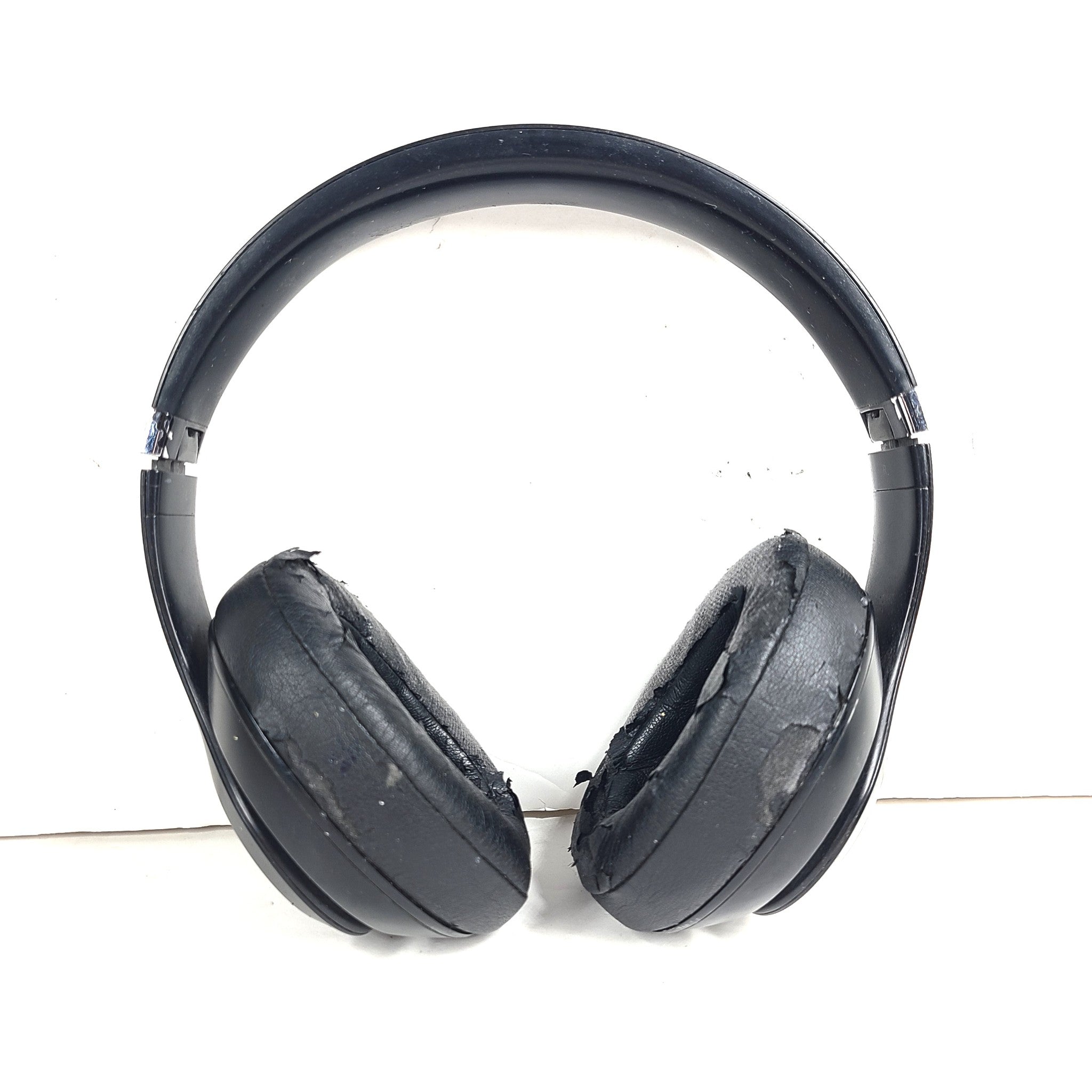 Beats by Dr. Dre Studio3 Over the Ear Wireless Headphones Black - A1914 - READ!