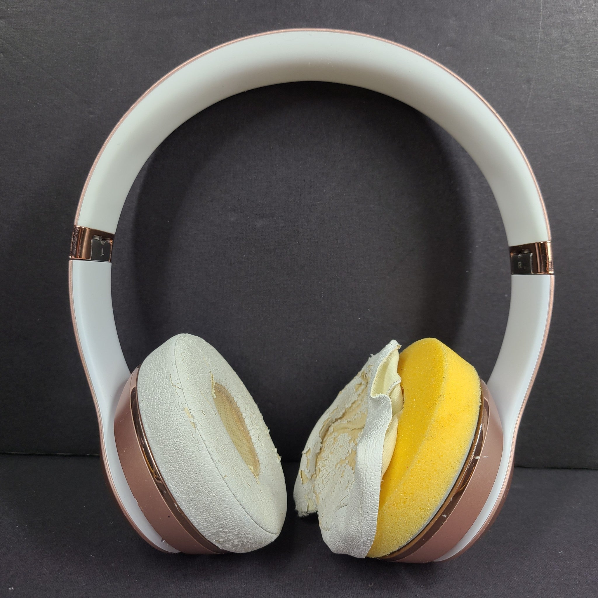 Beats by Dr. Dre Beats Solo3 Wireless On-Ear Headphones - Rose Gold A1796 READ!!