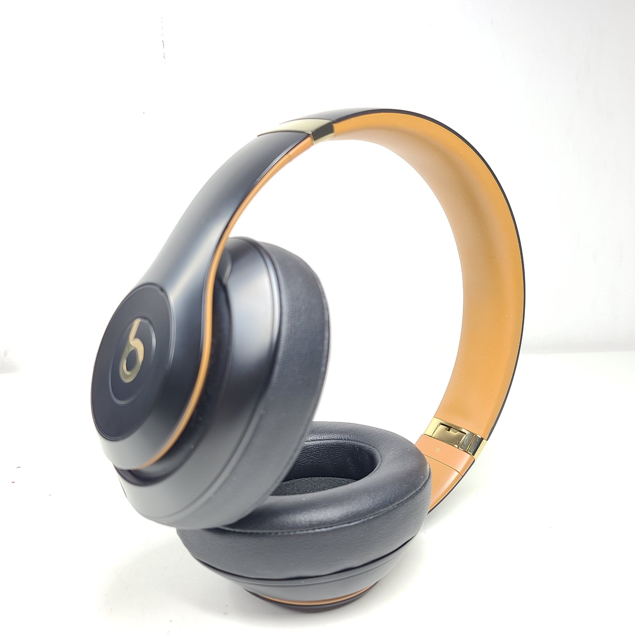 Beats By Dre Studio 3 Wireless Bluetooth Over-Ear Headphones Brown GRADE A