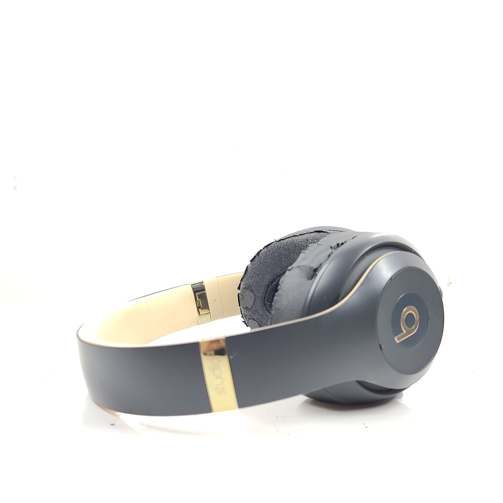 Beats by Dr. Dre Studio3 Wireless Headphones - Skyline A1914 - Shadow Gray