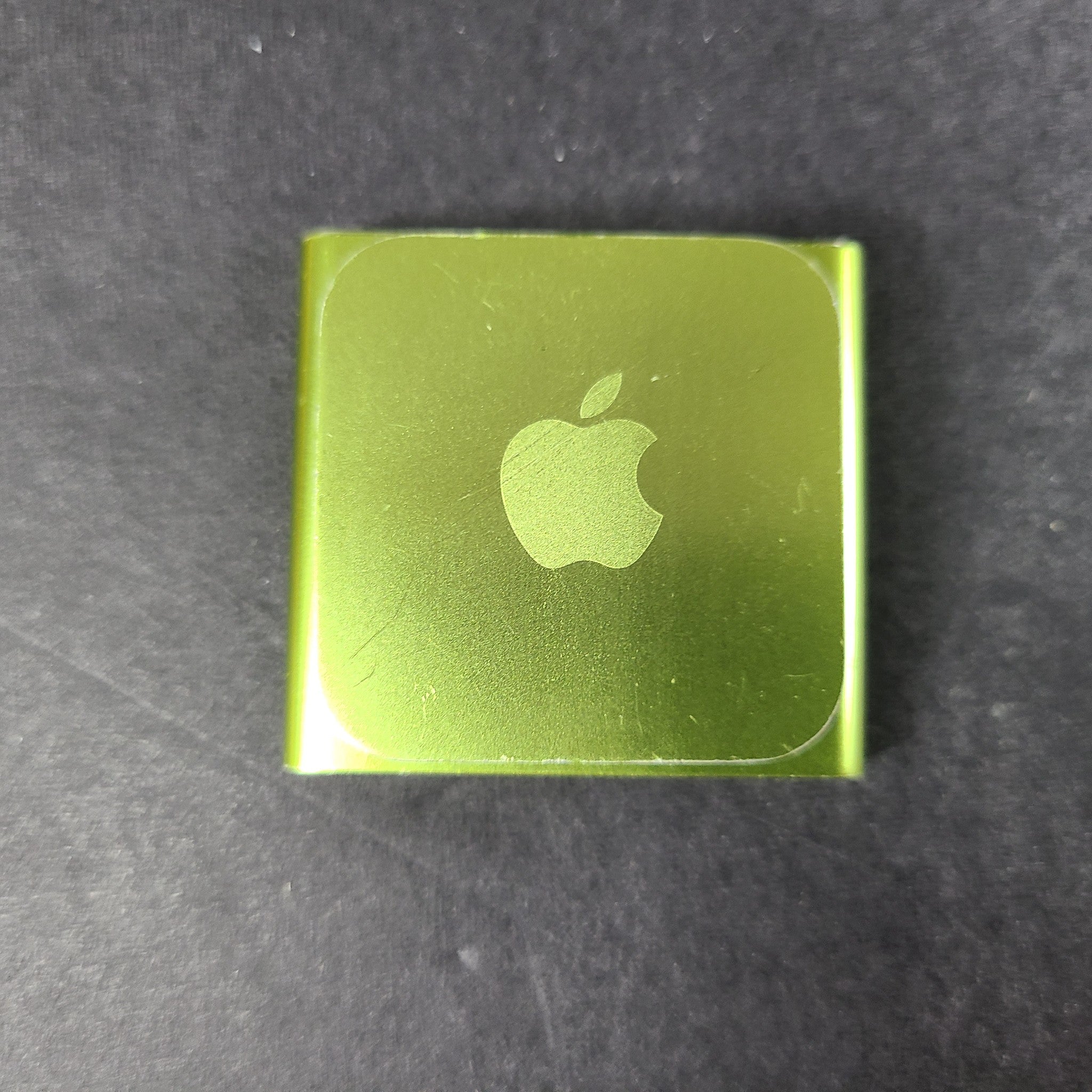 Apple iPod nano 6th Generation Green (8 GB) MP3 Media Player READ