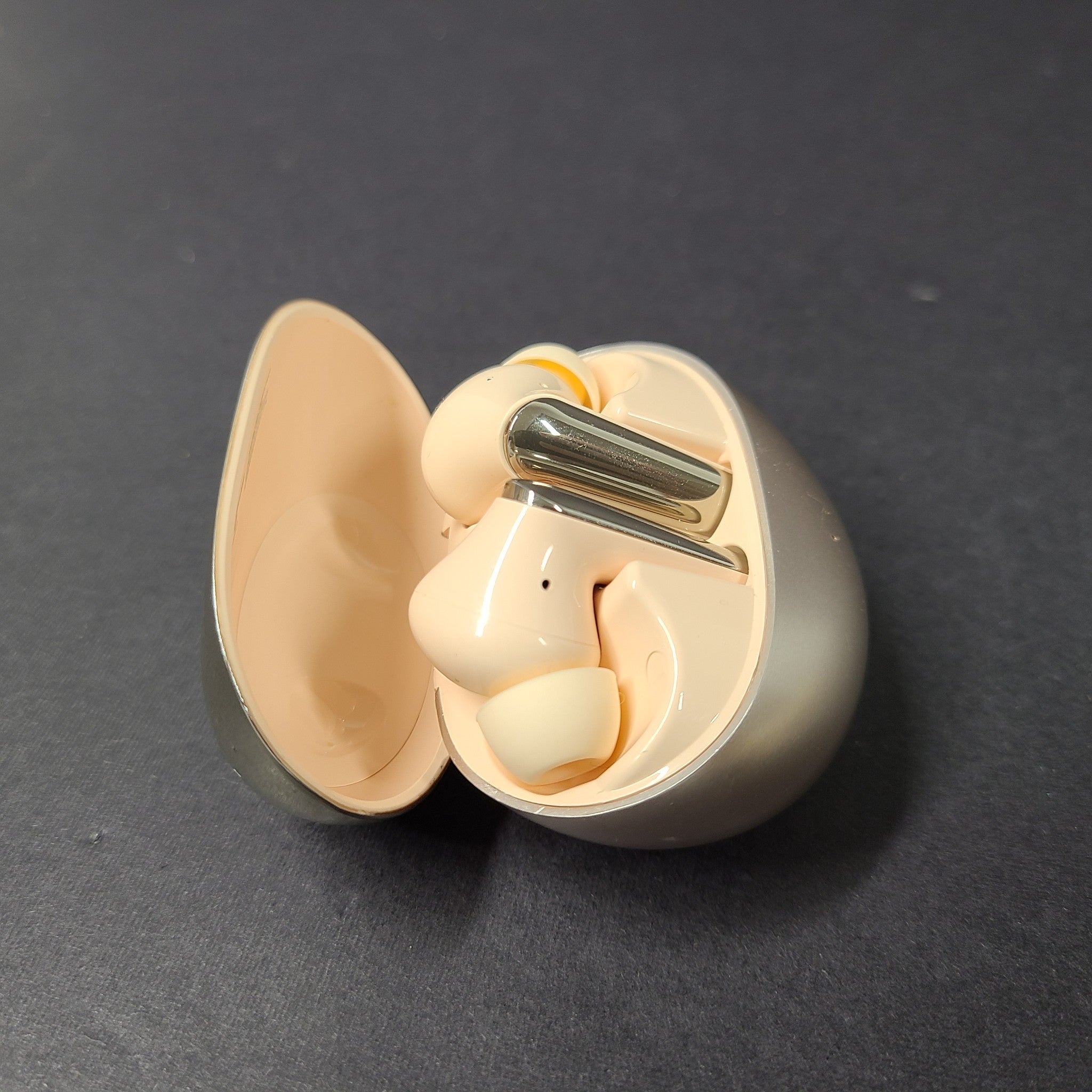 Monster N-Lite 203 AirLinks MH22163 Wireless Earbuds Bluetooth Headphones GOLD