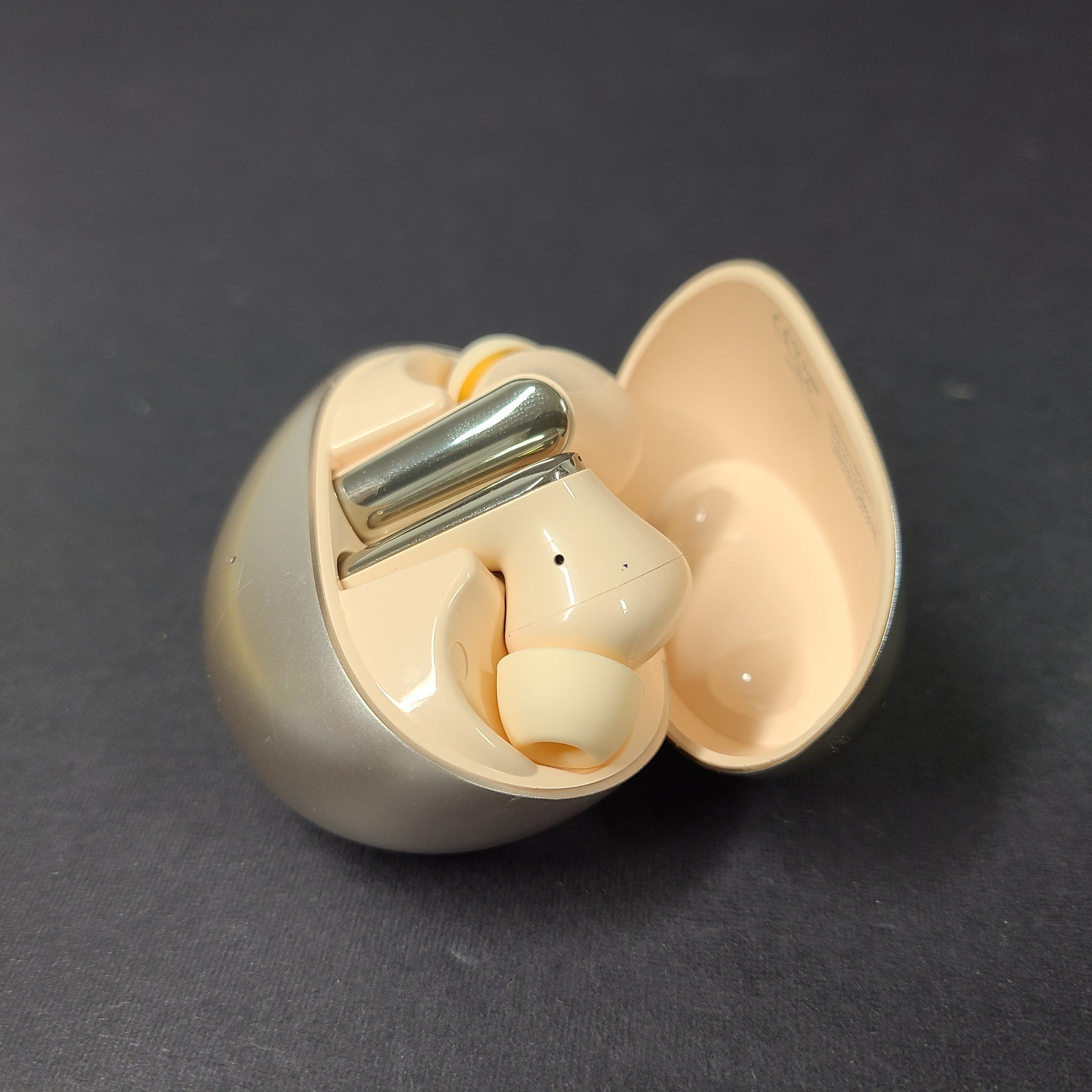 Monster N-Lite 203 AirLinks MH22163 Wireless Earbuds Bluetooth Headphones GOLD