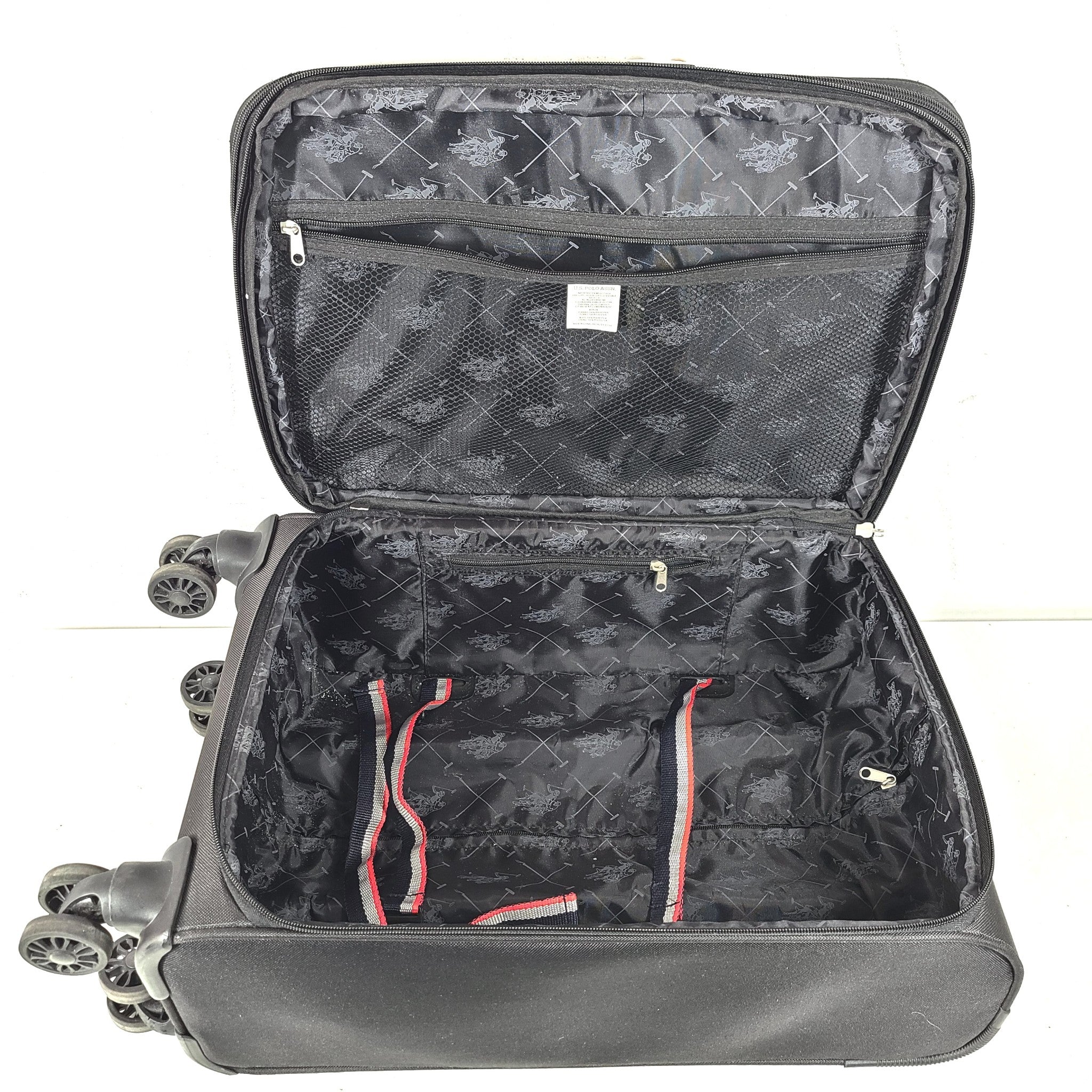 IT Luggage Divinity II 22" Spinner Carry On Luggage Expandable Black Rose Gold