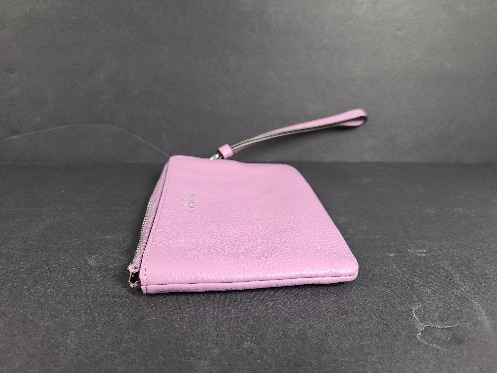 Coach Corner Zip Wristlet Pebble Leather Wallet C7943 Violet Orchid