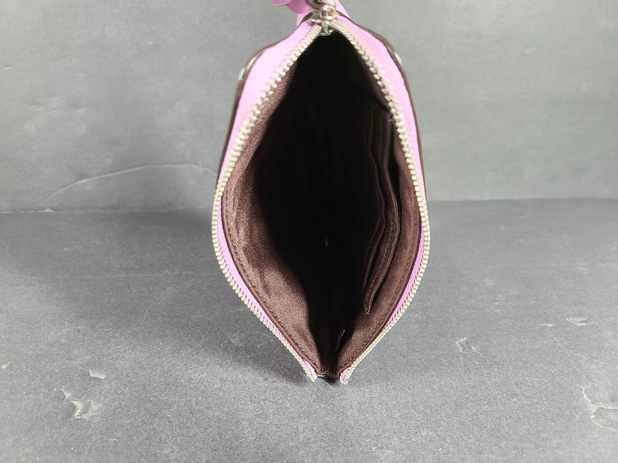 Coach Corner Zip Wristlet Pebble Leather Wallet C7943 Violet Orchid