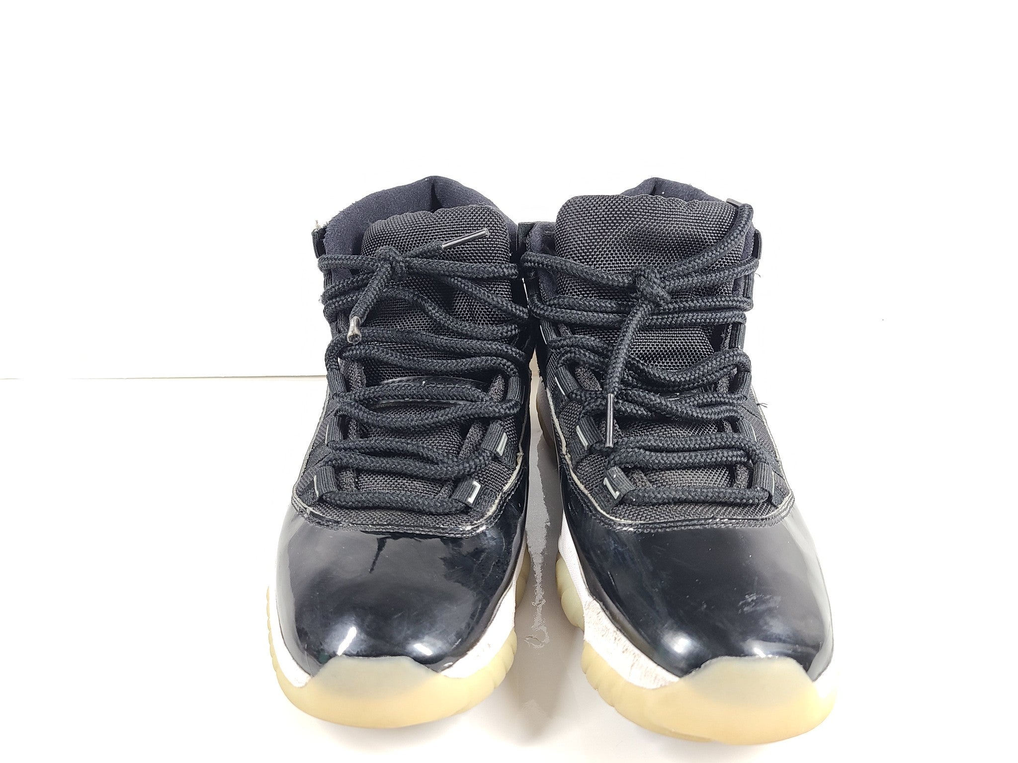 Nike Women's Air Jordan 11 Retro Sneakers AR0715-011 Jubilee Black Sz 10 READ