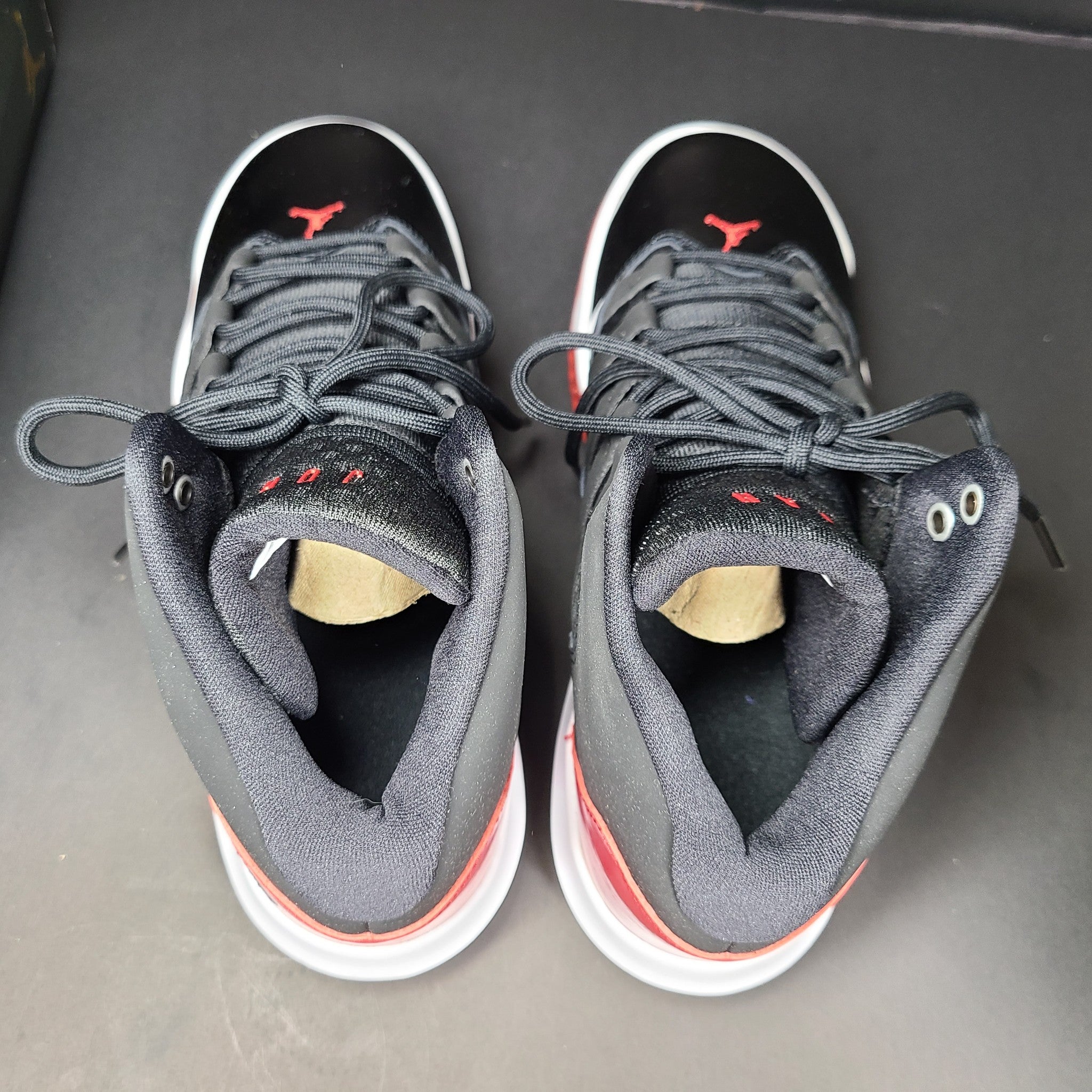 Nike Jordan Max Aura 'Black Gym Red' AQ9214-006 Sneakers Sz 5.5 Y