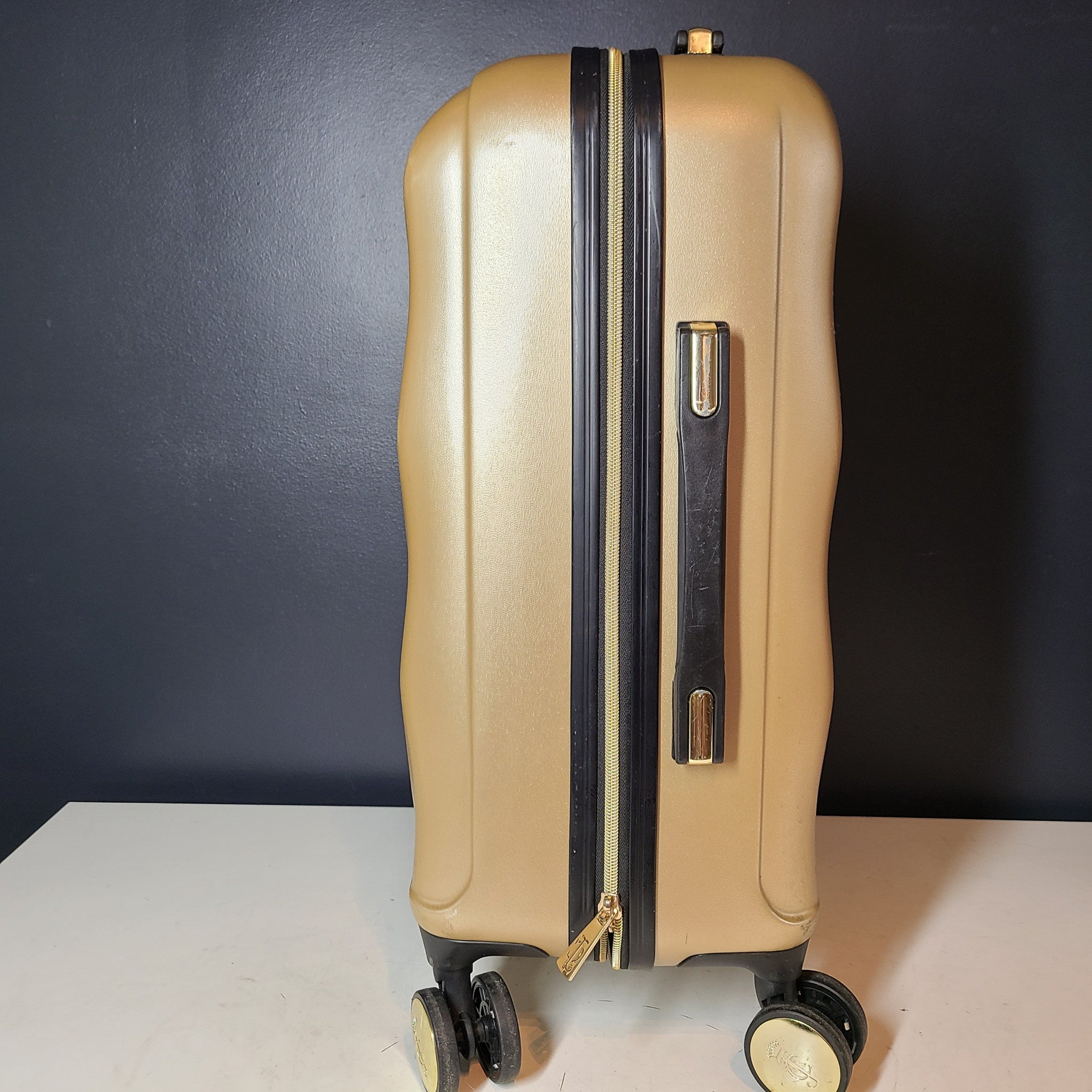 Juicy Couture Grace 21" Spinner Hardside Carry On Cabin Luggage Suitcase Gold