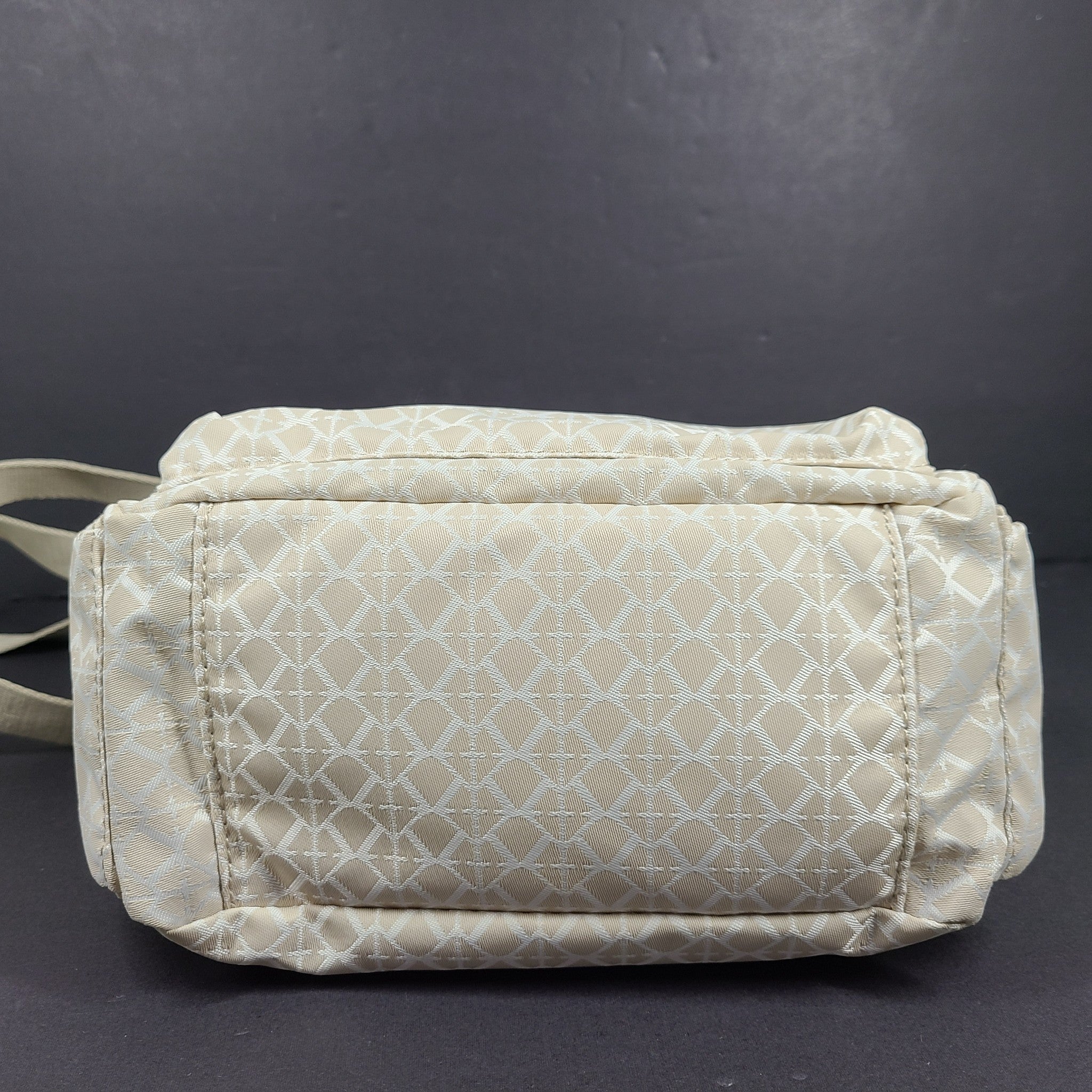 Kipling Women's Gabbie S Crossbody Bag Multiple Pockets Adjustable Strap Beige