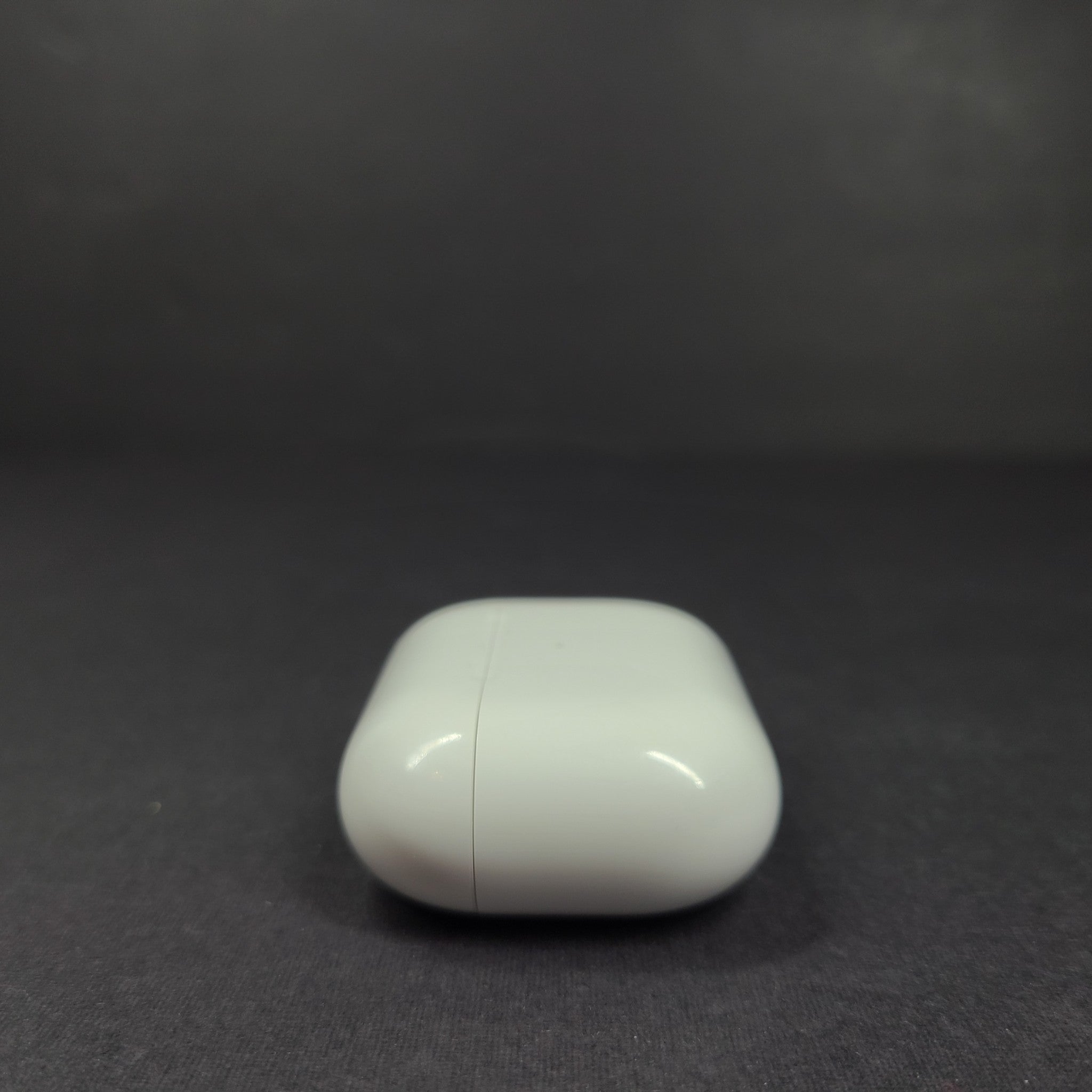 Apple AirPod Pro 2nd Gen Charging Case MagSafe LIGHTNING A2700 100% OEM 1FVB CN