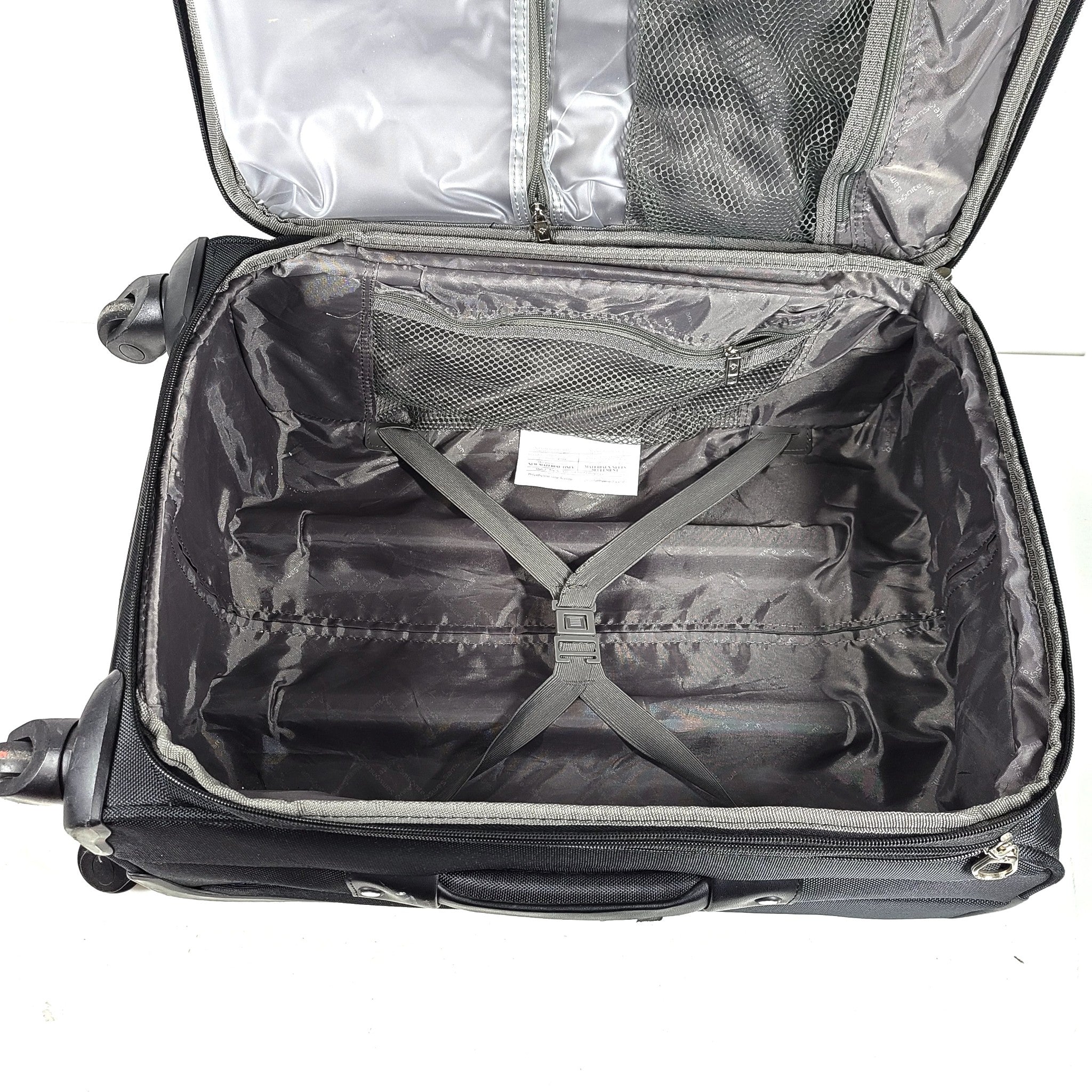 Samsonite 23" Carry On Softside Spinner Expandable Suitcase Luggage - Black V1