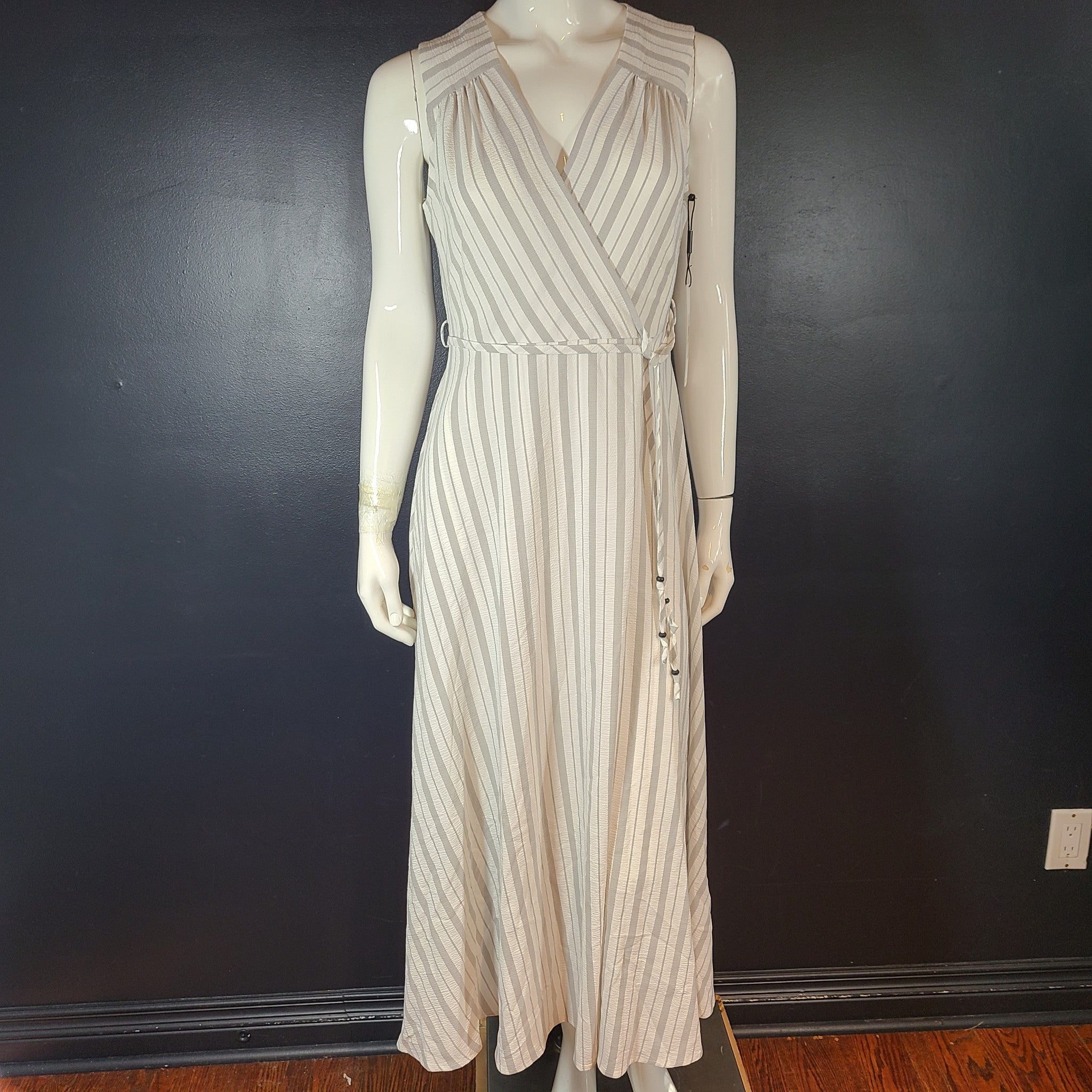 Calvin Klein Women's Sleeveless V-Neck Maxi Wrap Dress Striped Gray 8