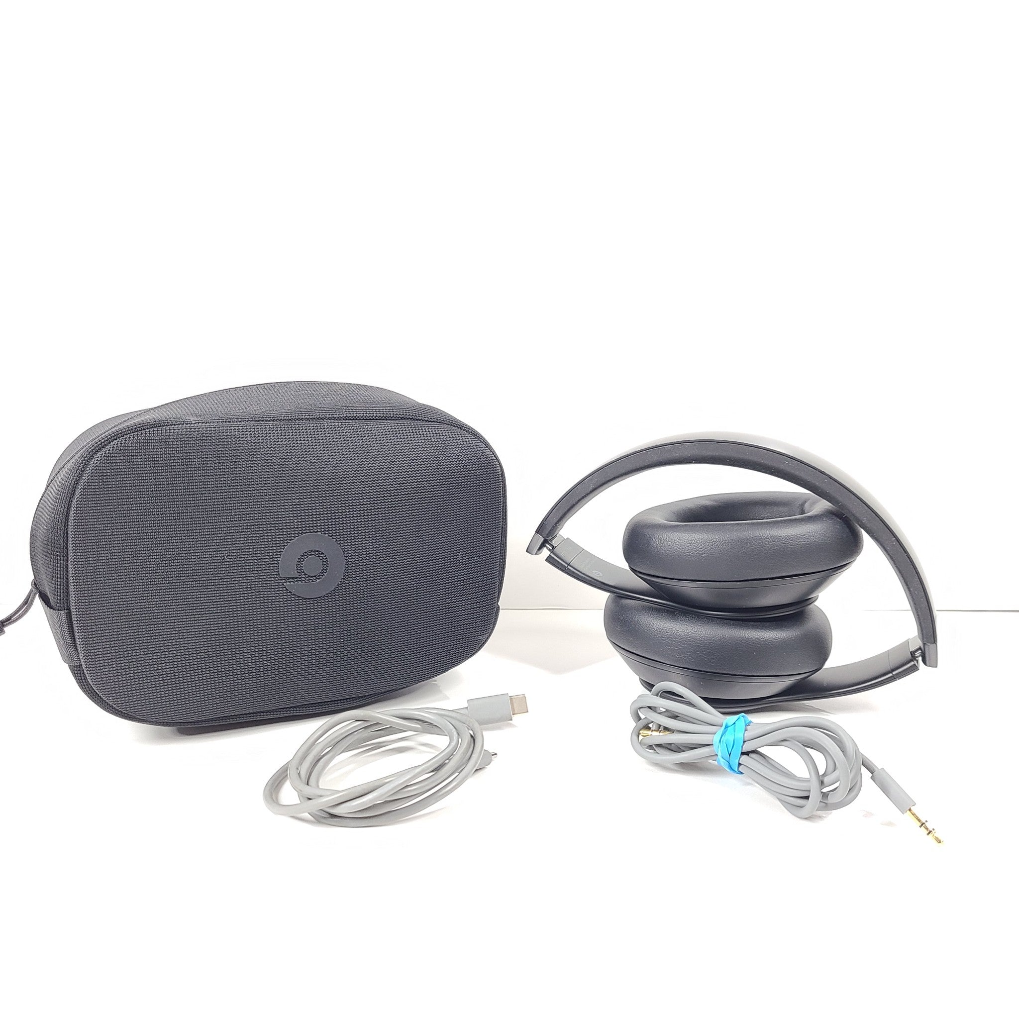 Beats by Dr. Dre Studio Pro Wireless Over-Ear Bluetooth Headphones A2924 - Black