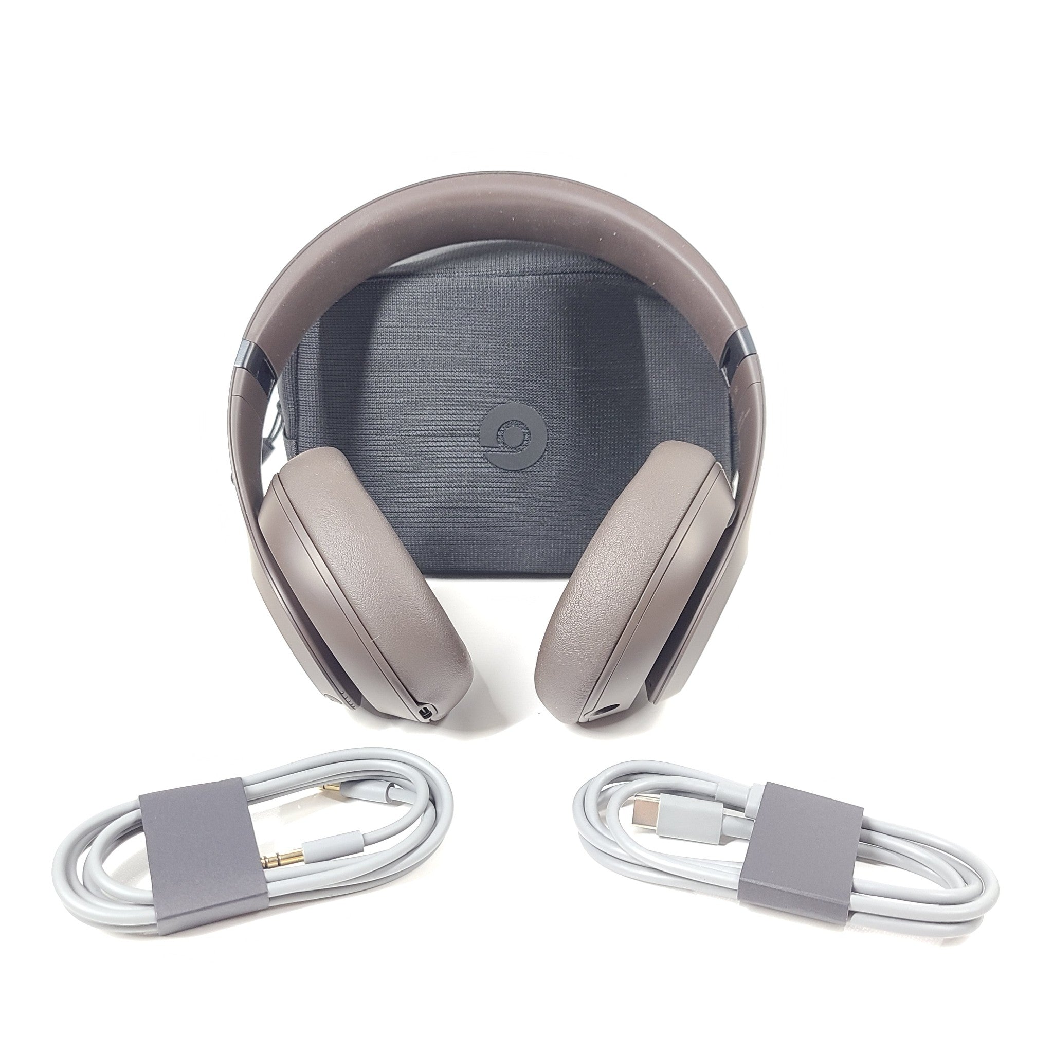 Beats by Dr. Dre Studio Pro Wireless Over-Ear Bluetooth Headphones A2924 - Brown