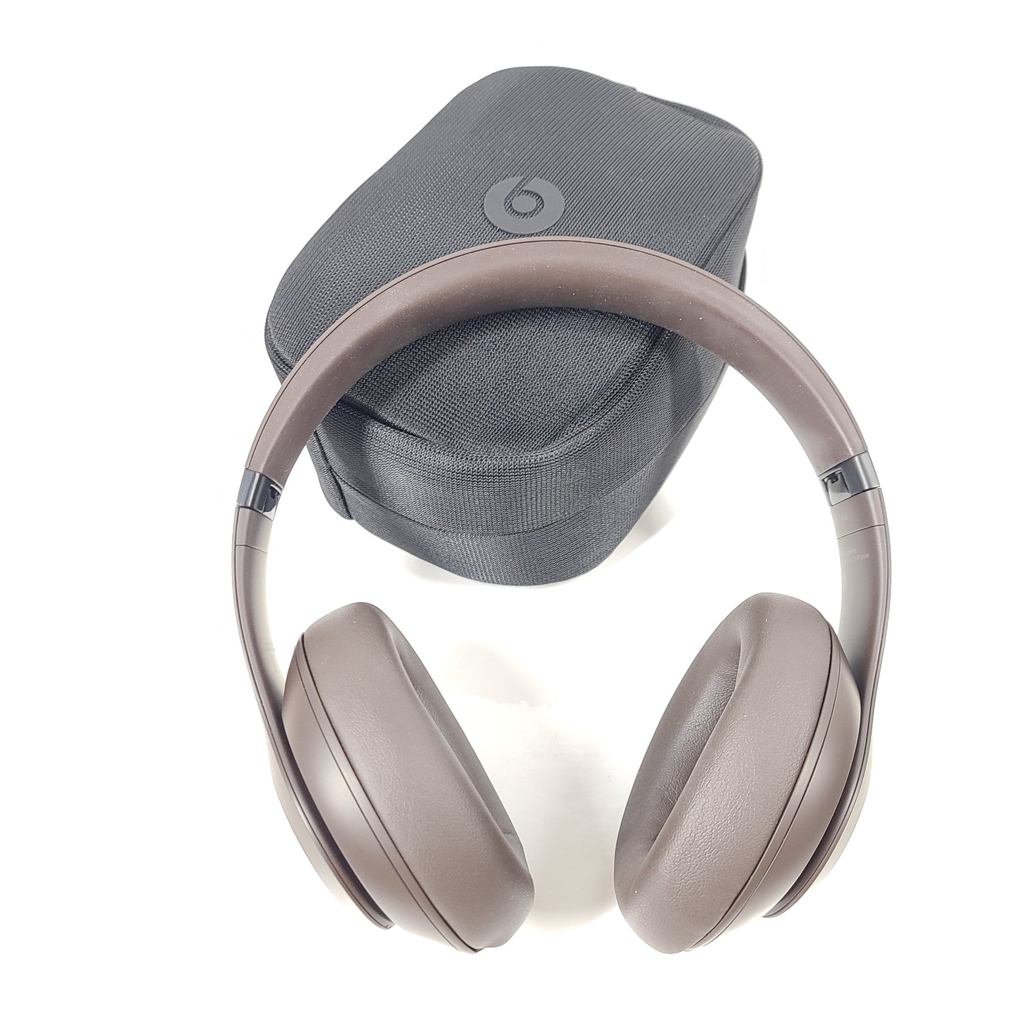 Beats by Dr. Dre Studio Pro Wireless Over-Ear Bluetooth Headphones A2924 - Brown