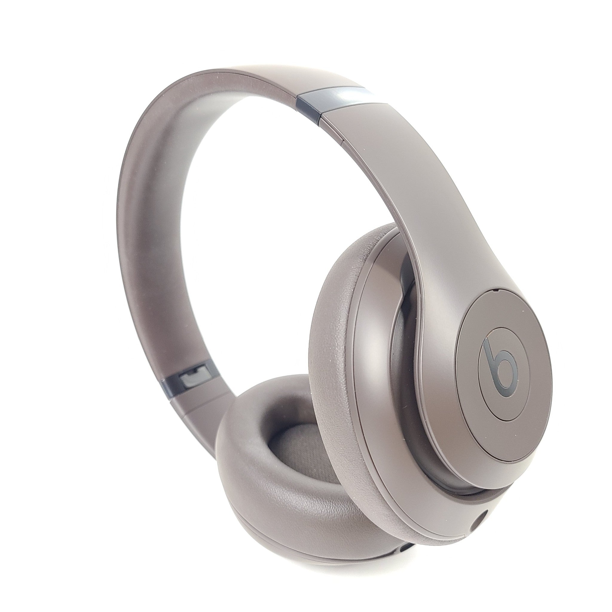 Beats by Dr. Dre Studio Pro Wireless Over-Ear Bluetooth Headphones A2924 - Brown