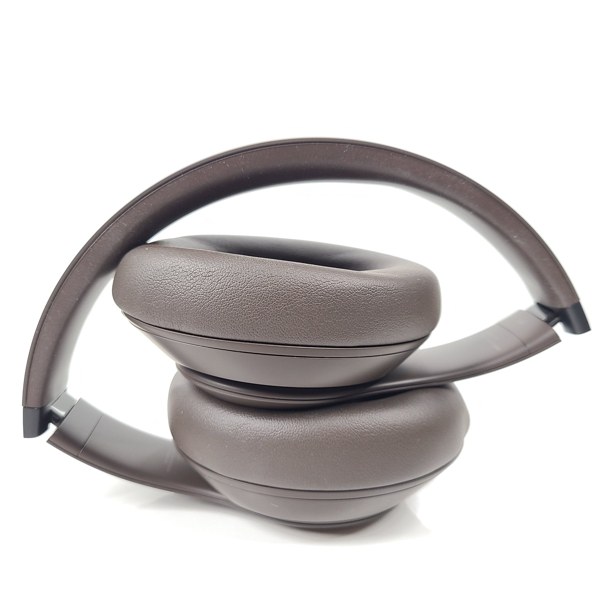 Beats by Dr. Dre Studio Pro Wireless Over-Ear Bluetooth Headphones A2924 - Brown