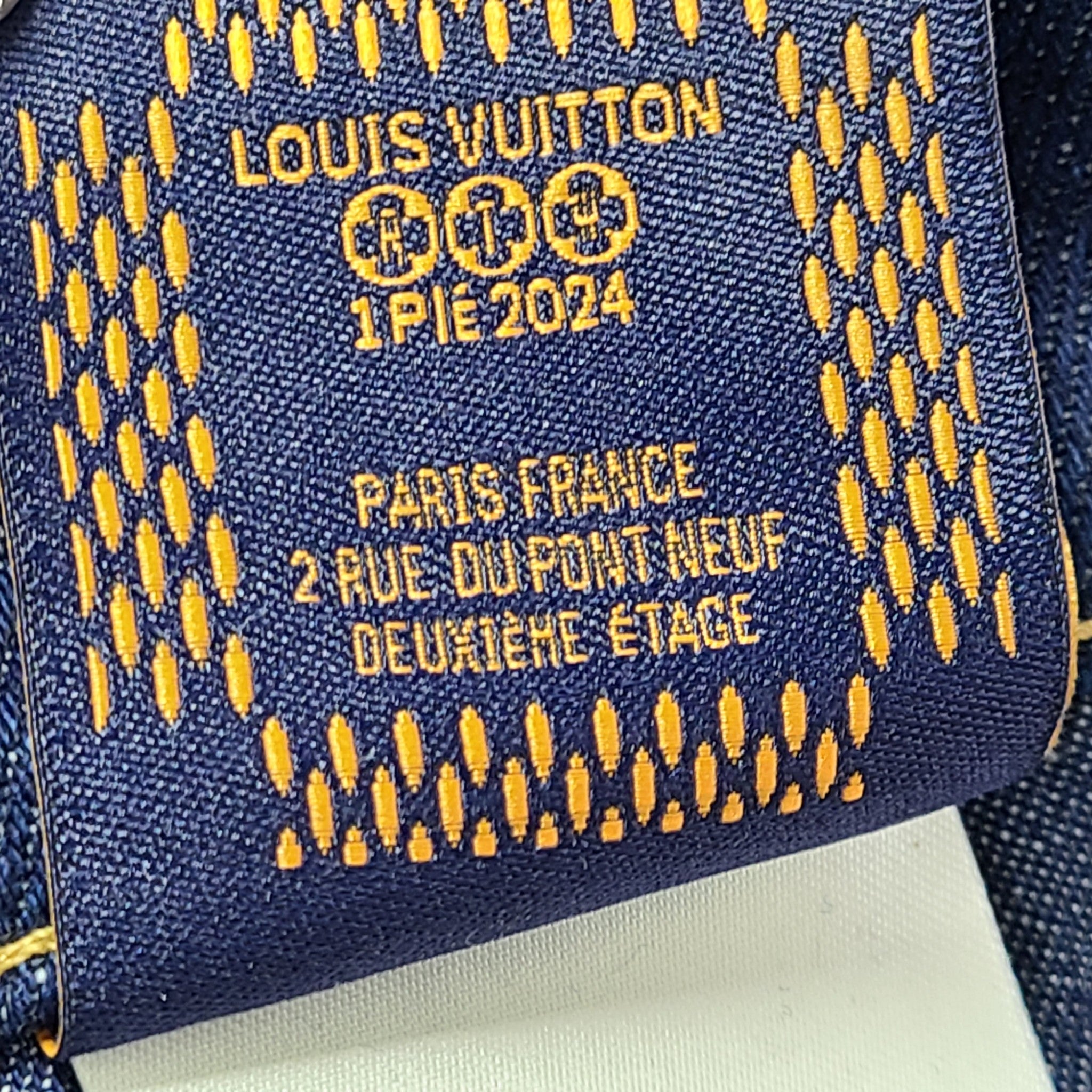 Louis Vuitton Men's Blue & Gold Embroidered Signature Denim Shorts Blue Sz 32