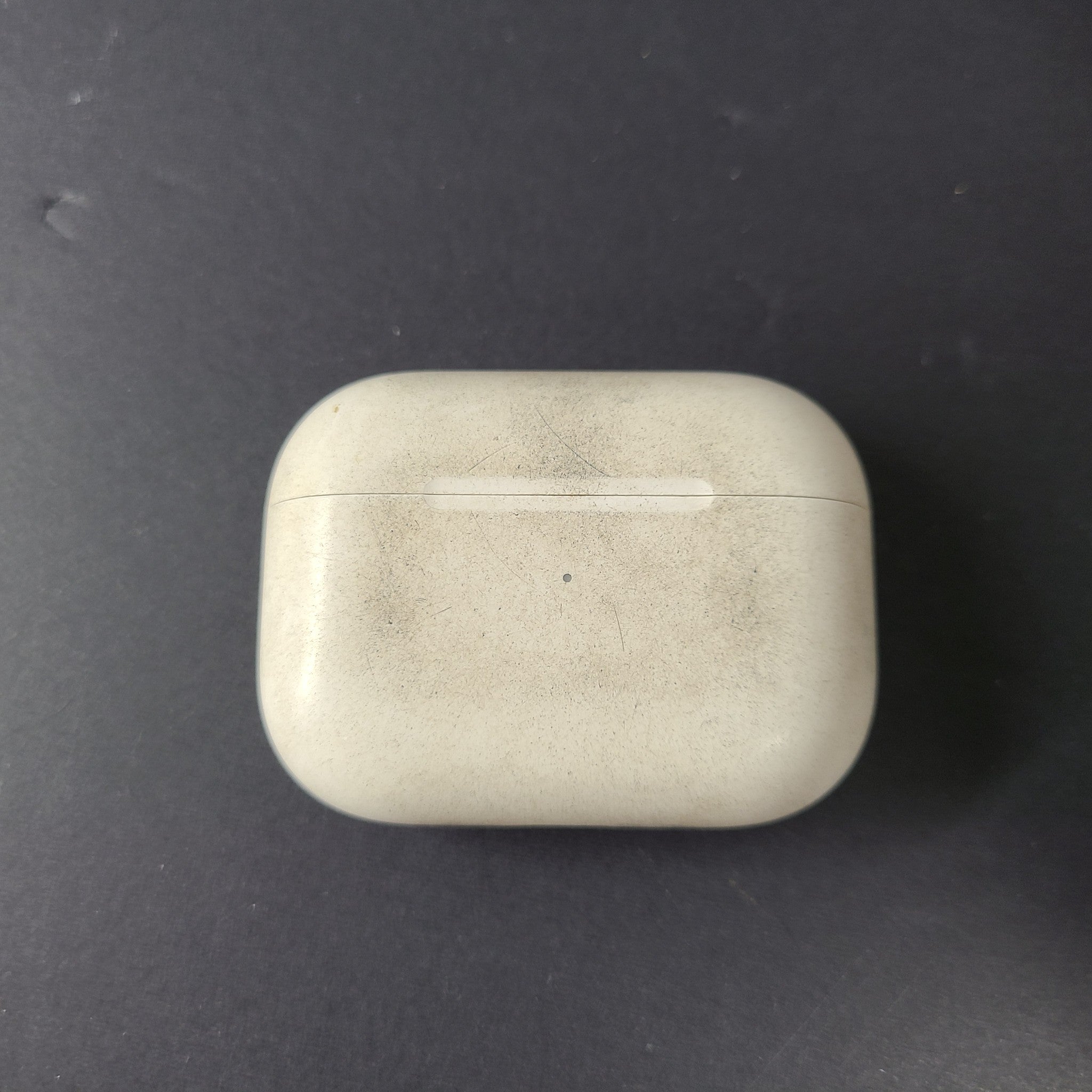 Apple AirPod Pro 2nd Gen USB-C Case MagSafe Charging Case A2968 - SCUFFS