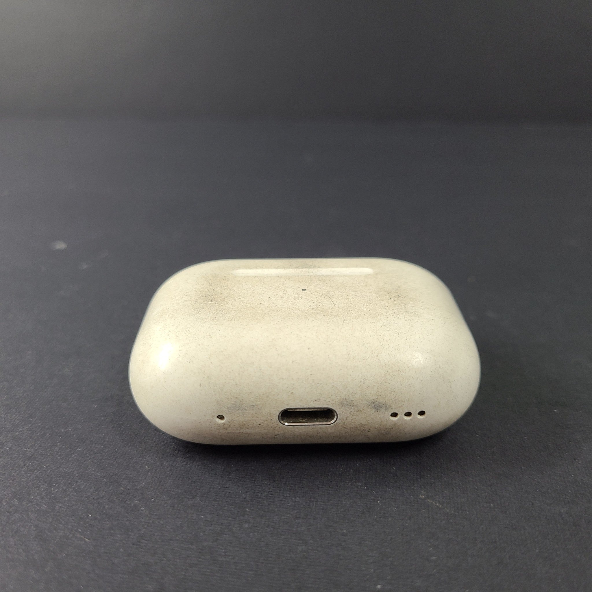 Apple AirPod Pro 2nd Gen USB-C Case MagSafe Charging Case A2968 - SCUFFS