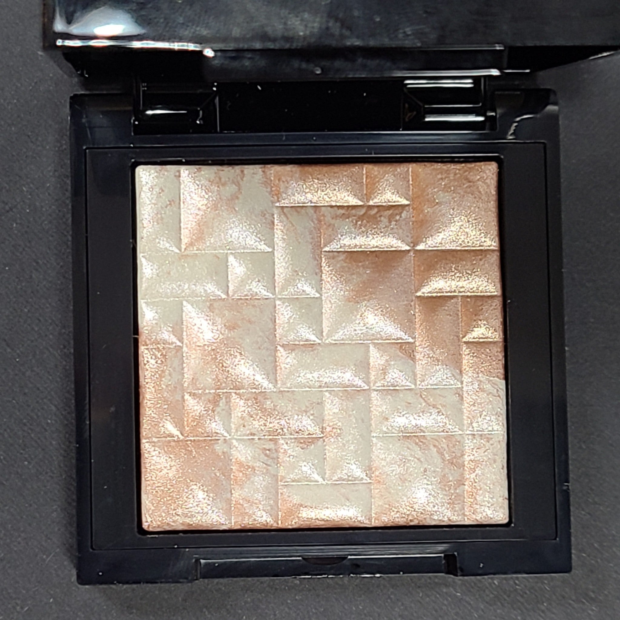 Bobbi Brown Highlighting Powder Pressed Pink Glow 4 g/ .14 oz.