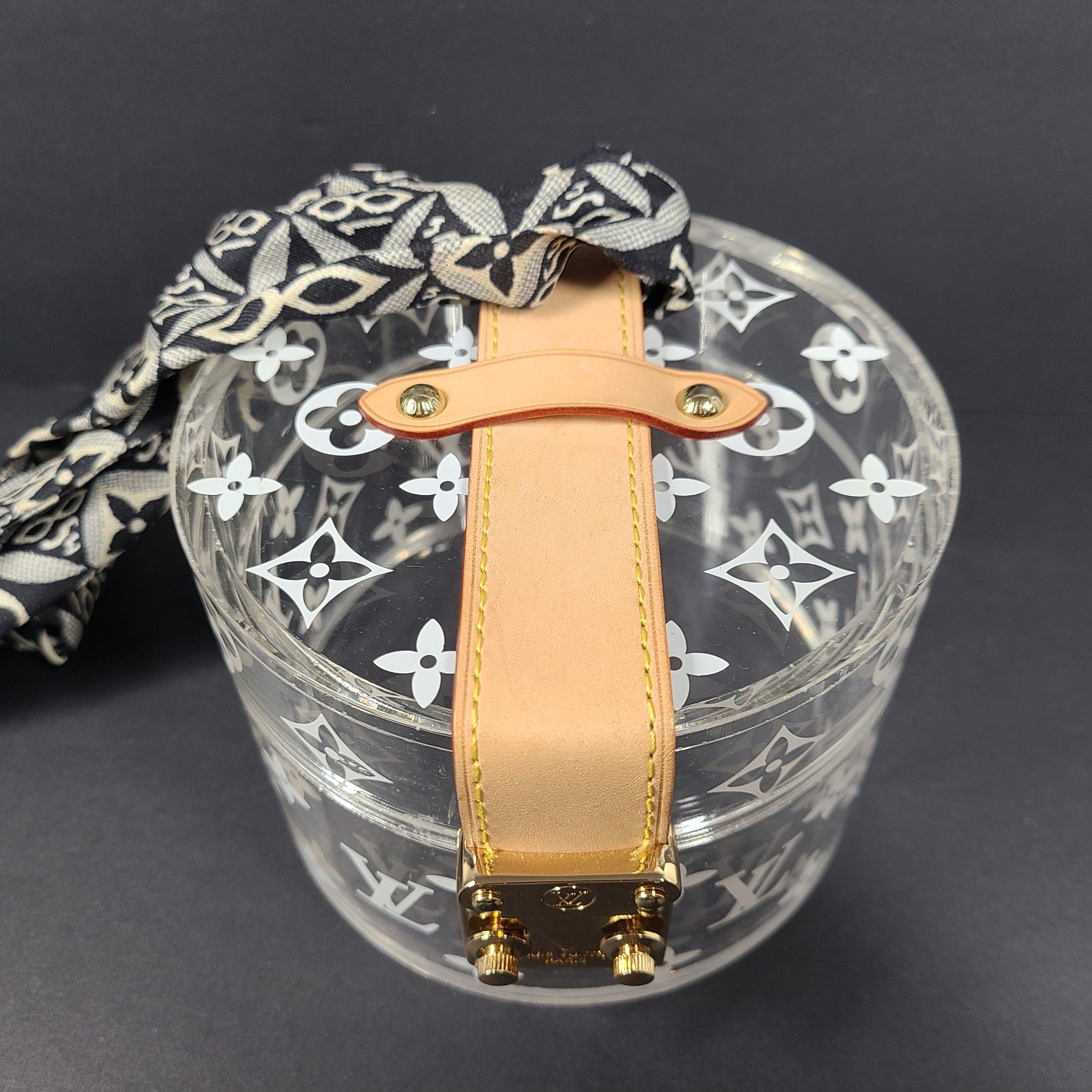 Louis Vuitton Transparent Plexiglass Box Scott Bandeau 1854 Silk Scarf MP2825