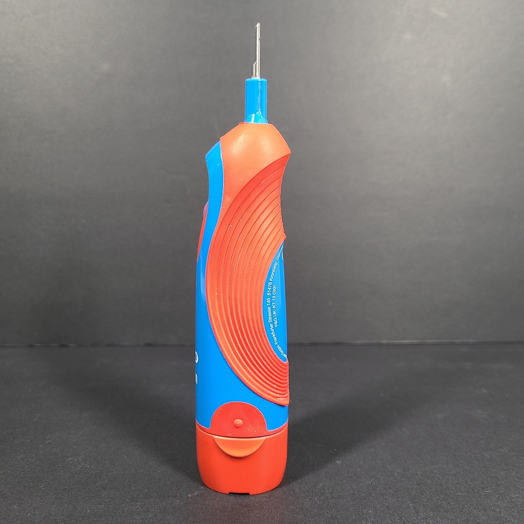 Braun Oral-B Electric 3744 Electric Toothbrush Handle Only Red Blue