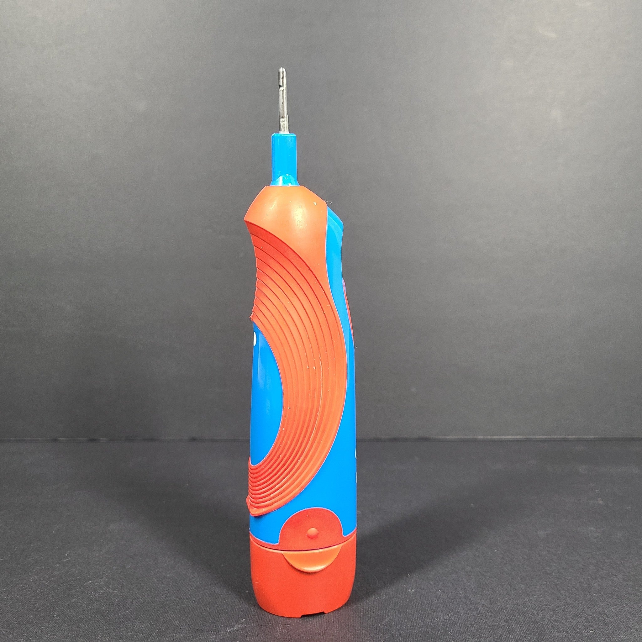 Braun Oral-B Electric 3744 Electric Toothbrush Handle Only Red Blue