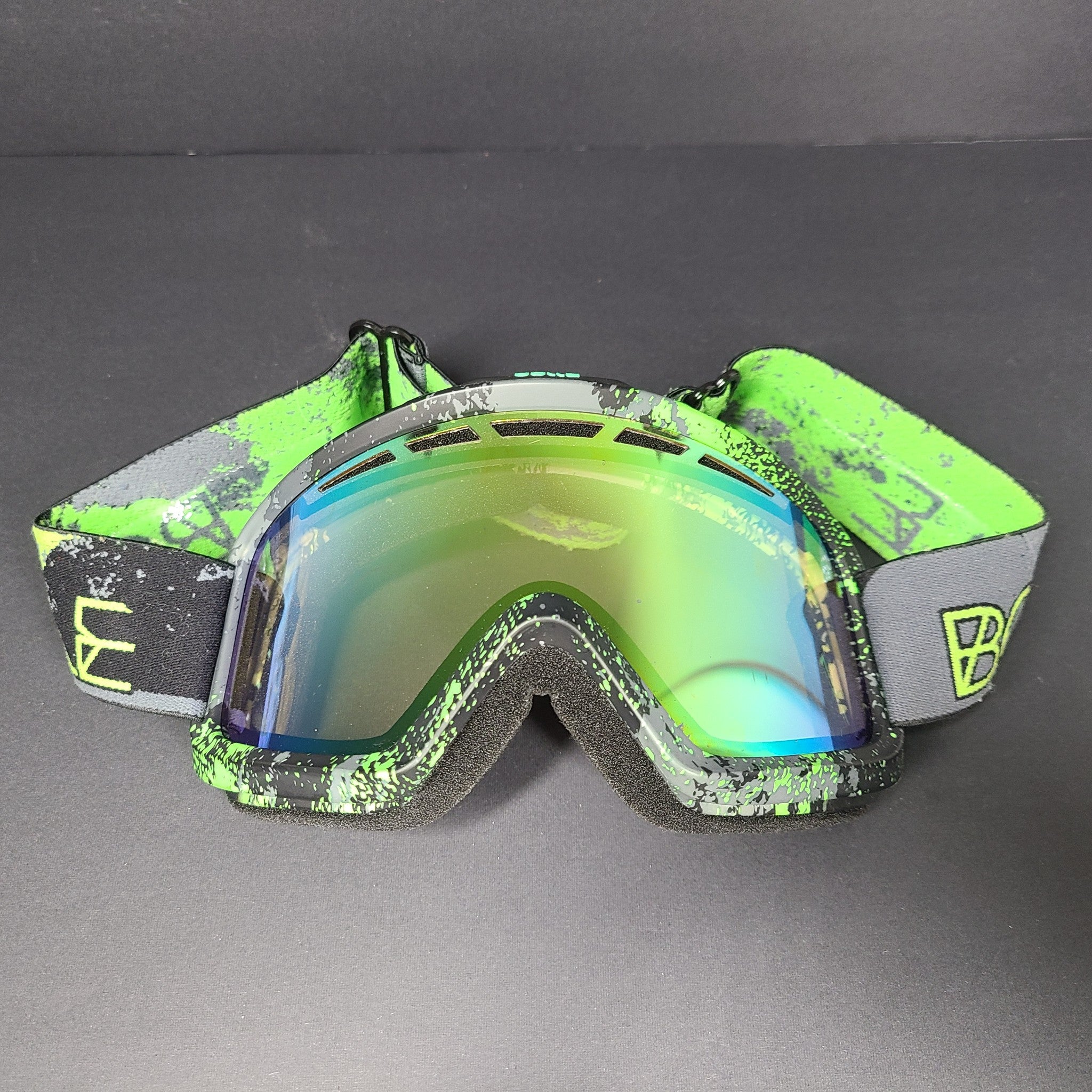 Bolle Nova ll Matte Vermillion Gun Googles Ski Frame with Lens Green