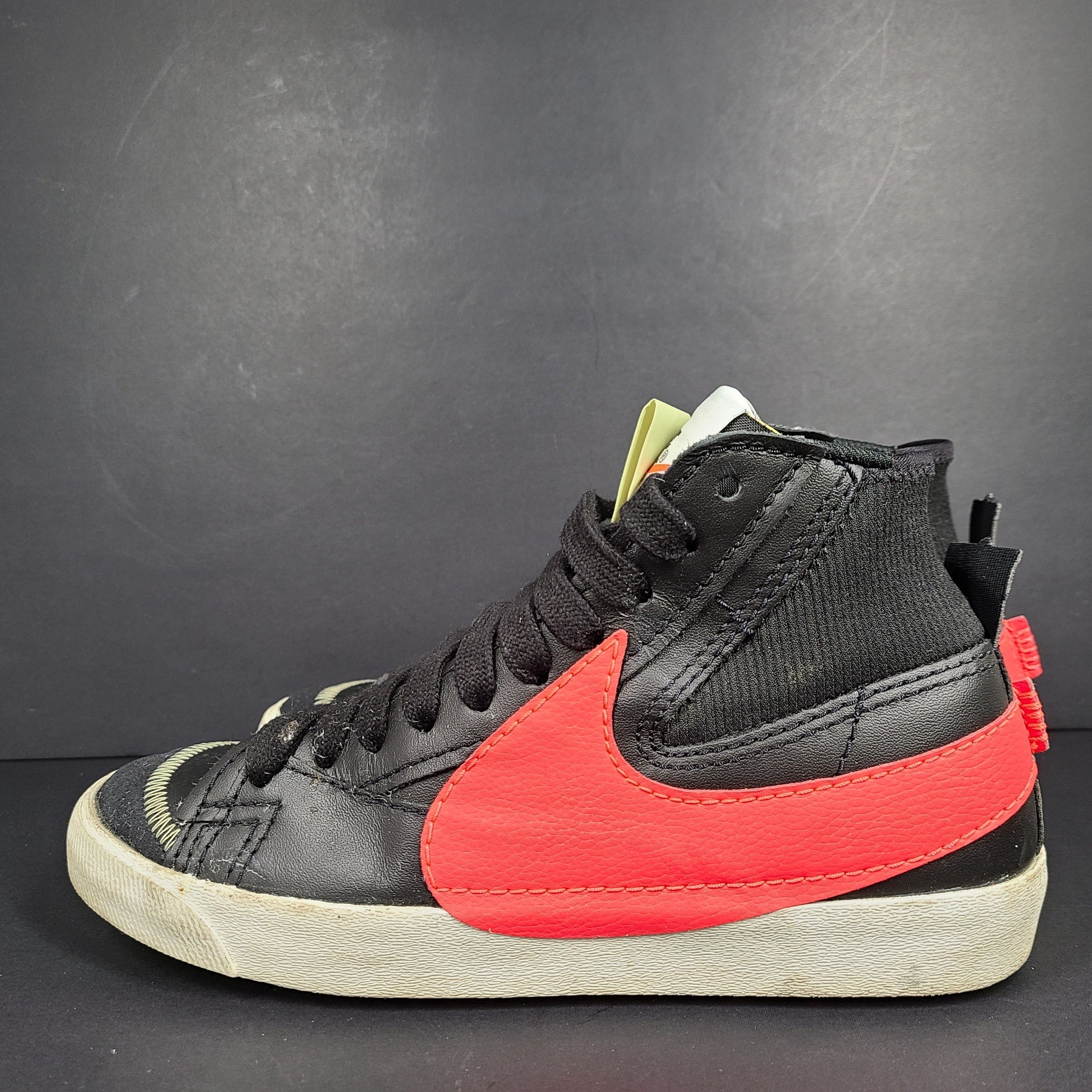 Nike Men's Blazer Mid '77 Jumbo DD3111-001 Sneakers Black Red Sz 9