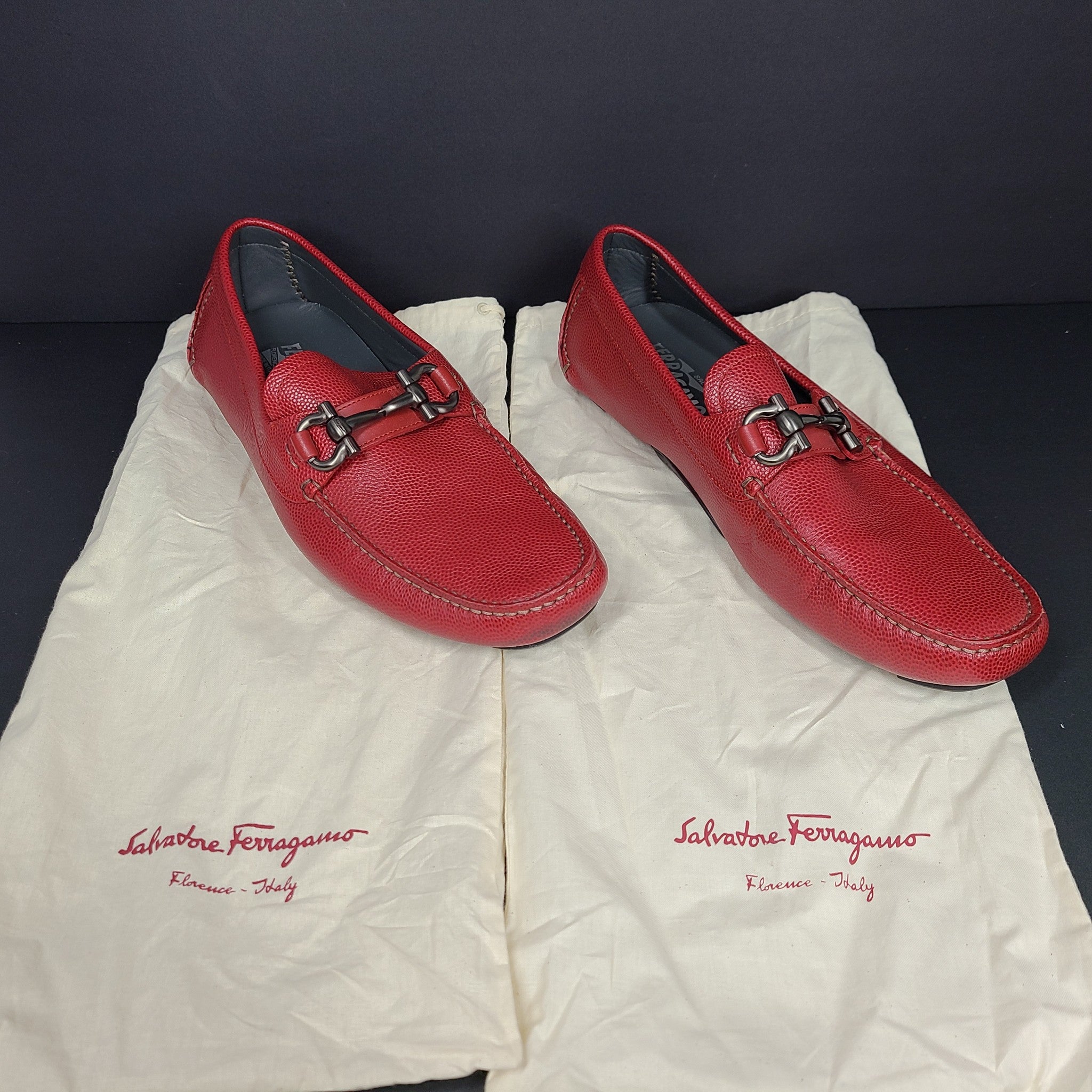 Salvatore Ferragamo Men's Driver w/ Gancini Loafers Pebbled Leather Red US 8.5