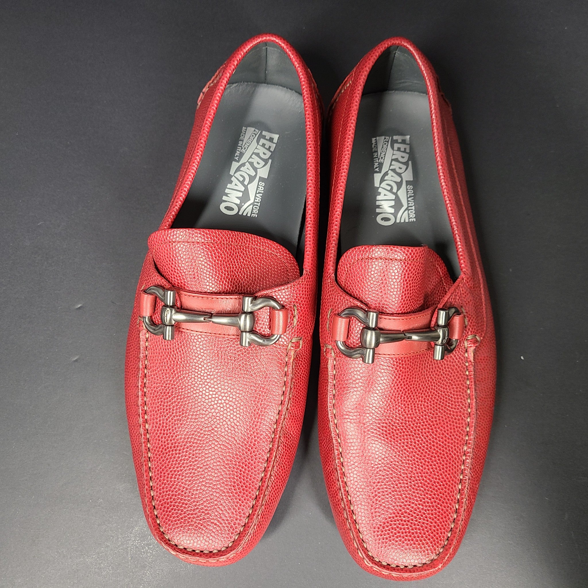 Salvatore Ferragamo Men's Driver w/ Gancini Loafers Pebbled Leather Red US 8.5