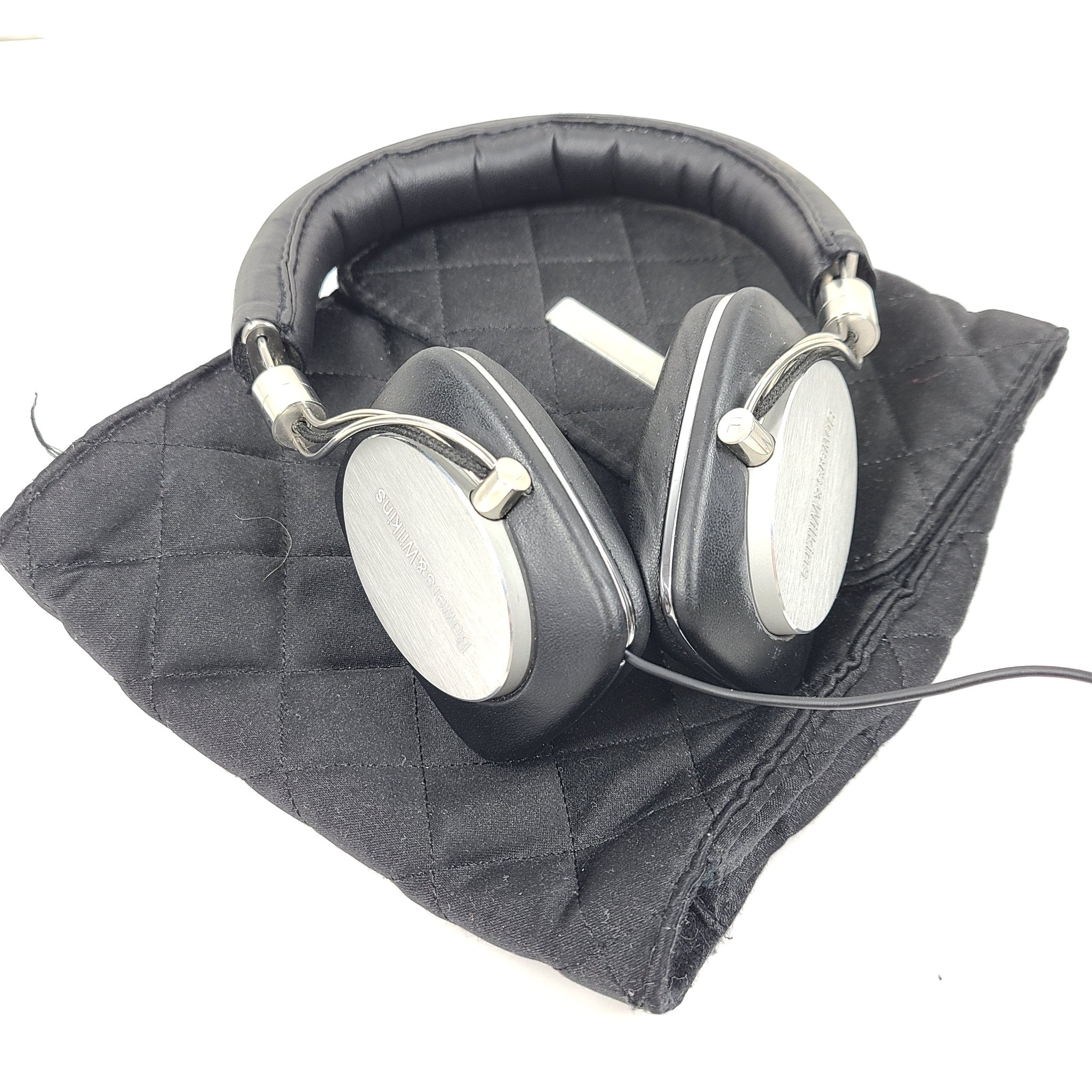 Bowers & Wilkins P5 Wired On-Ear Headphones - Black READ