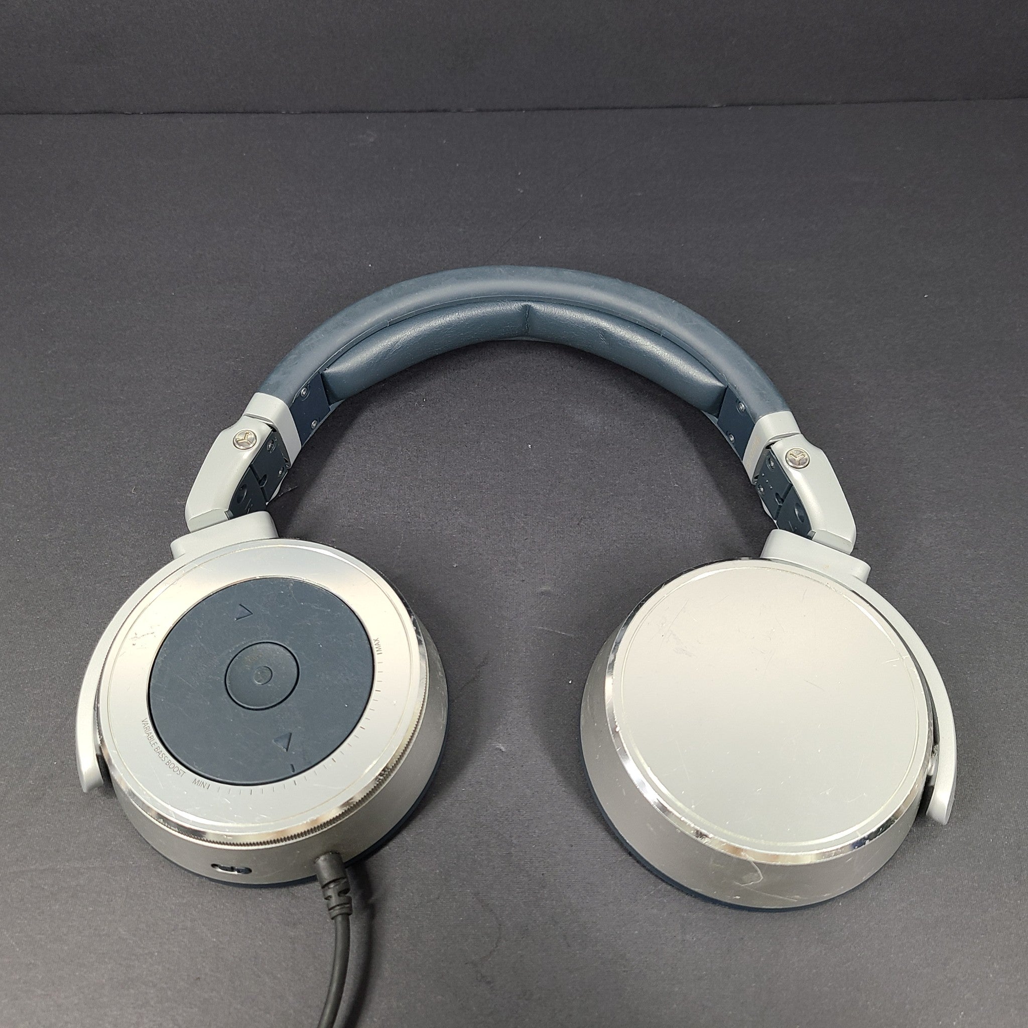 Sennheiser HD 630VB Headphones with Variable Bass and Call Control no Earpads