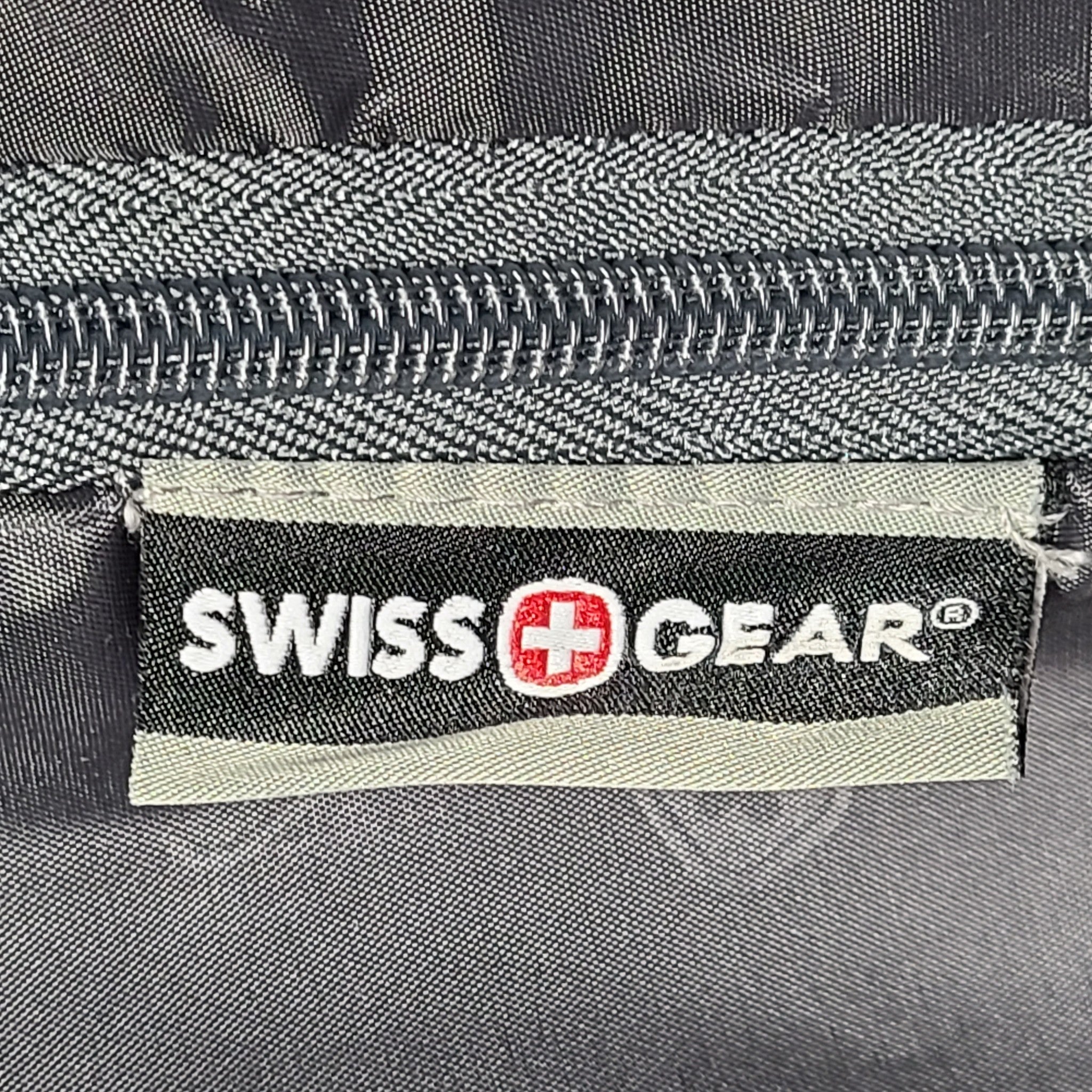Swiss Gear 21" Spinner Carry On Cabin Luggage Lightweight Hard Shell Blue