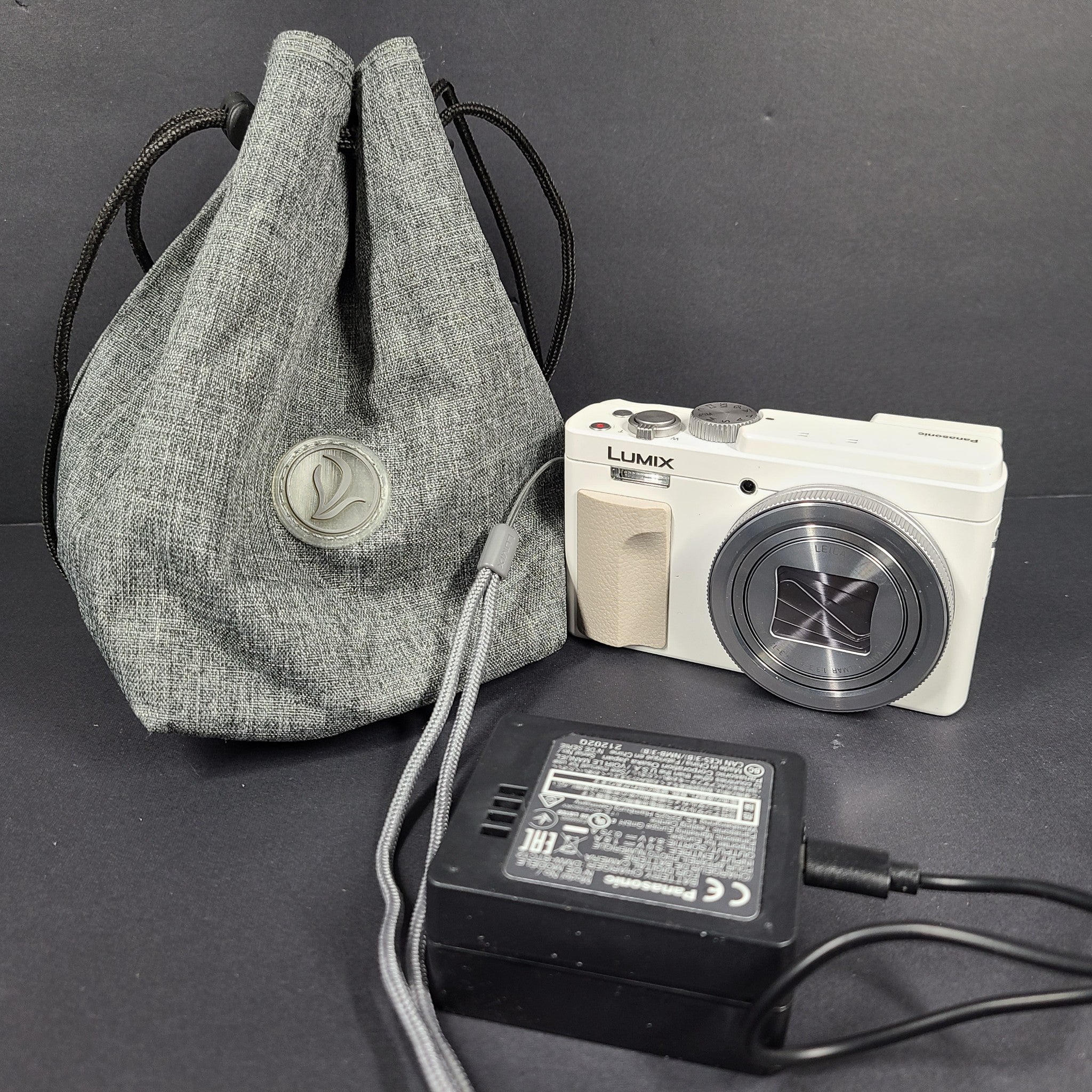Panasonic Lumix DC-TZ95D Lumix Compact Digital Camera White MINT + 128GB + Case