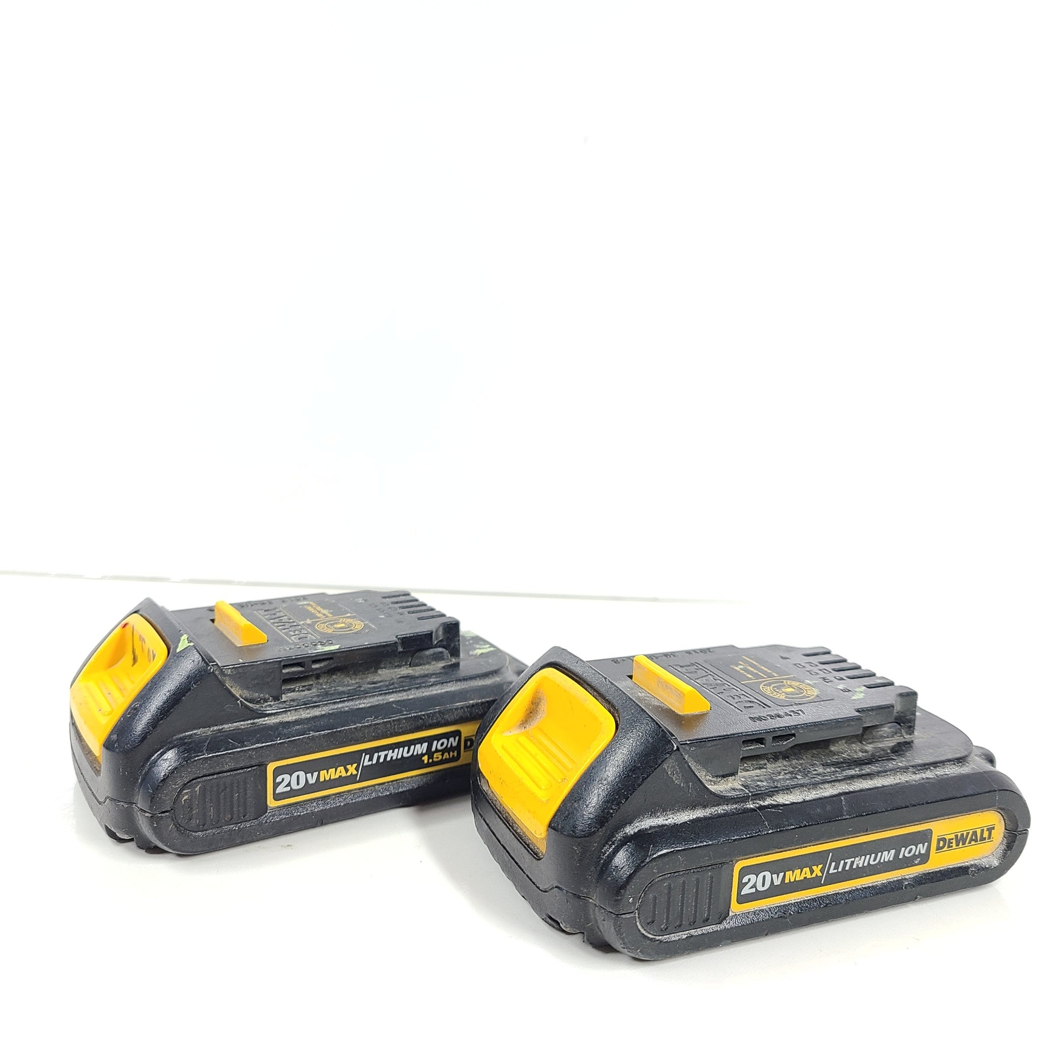 2x OEM DEWALT DCB201 20v 1.5Ah 30Wh Max Lithium Ion Batteries