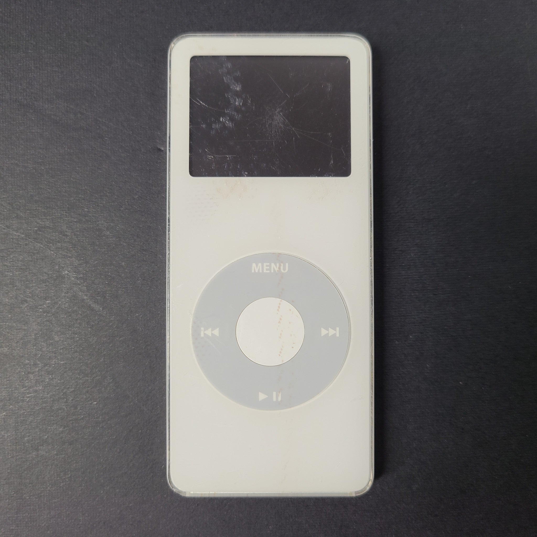 Apple iPod nano 1st Generation 2GB White MP3 Music Player A1137