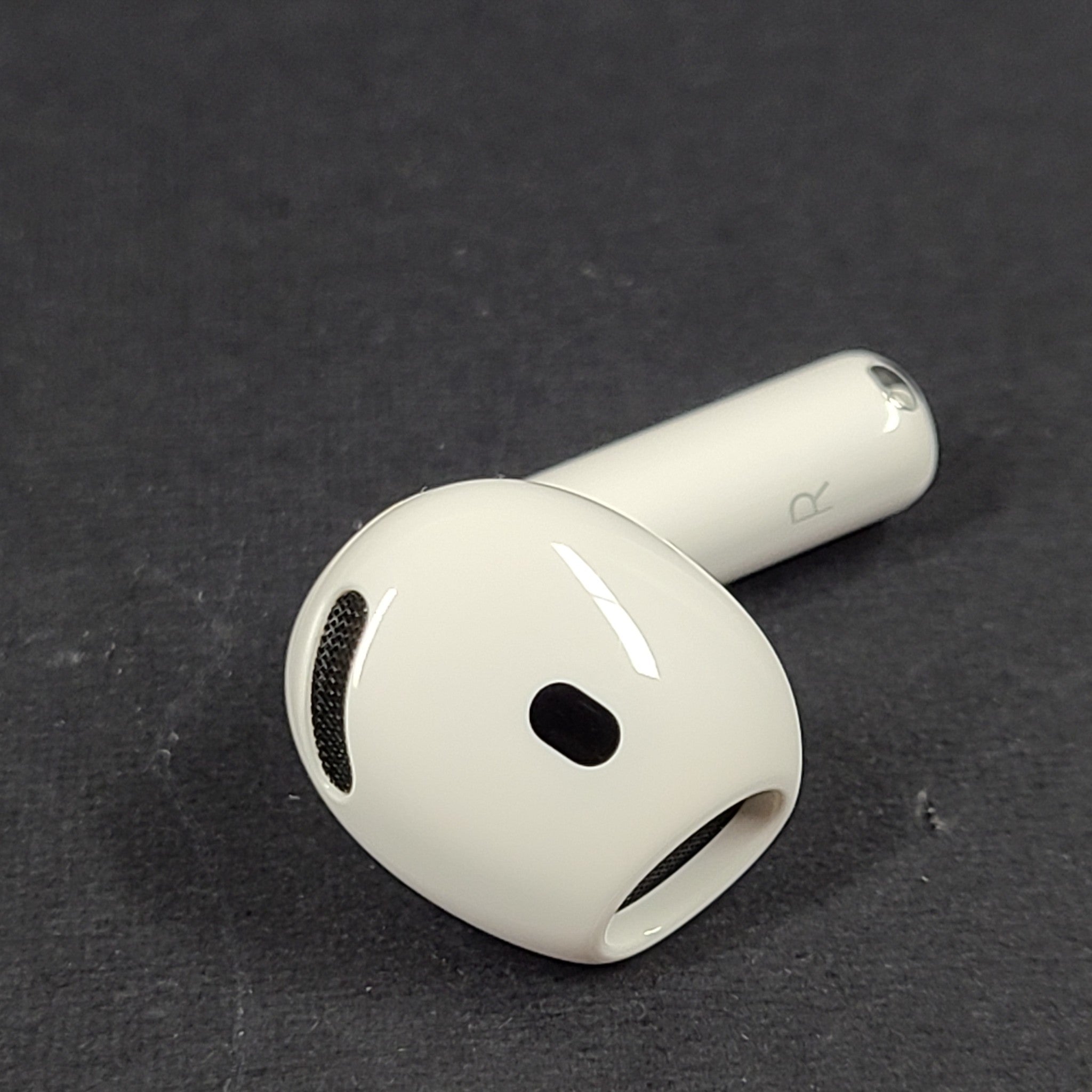 Apple AirPods 4th Gen ANC RIGHT SIDE ONLY OEM Replacement AirPod 4 No Case A3055