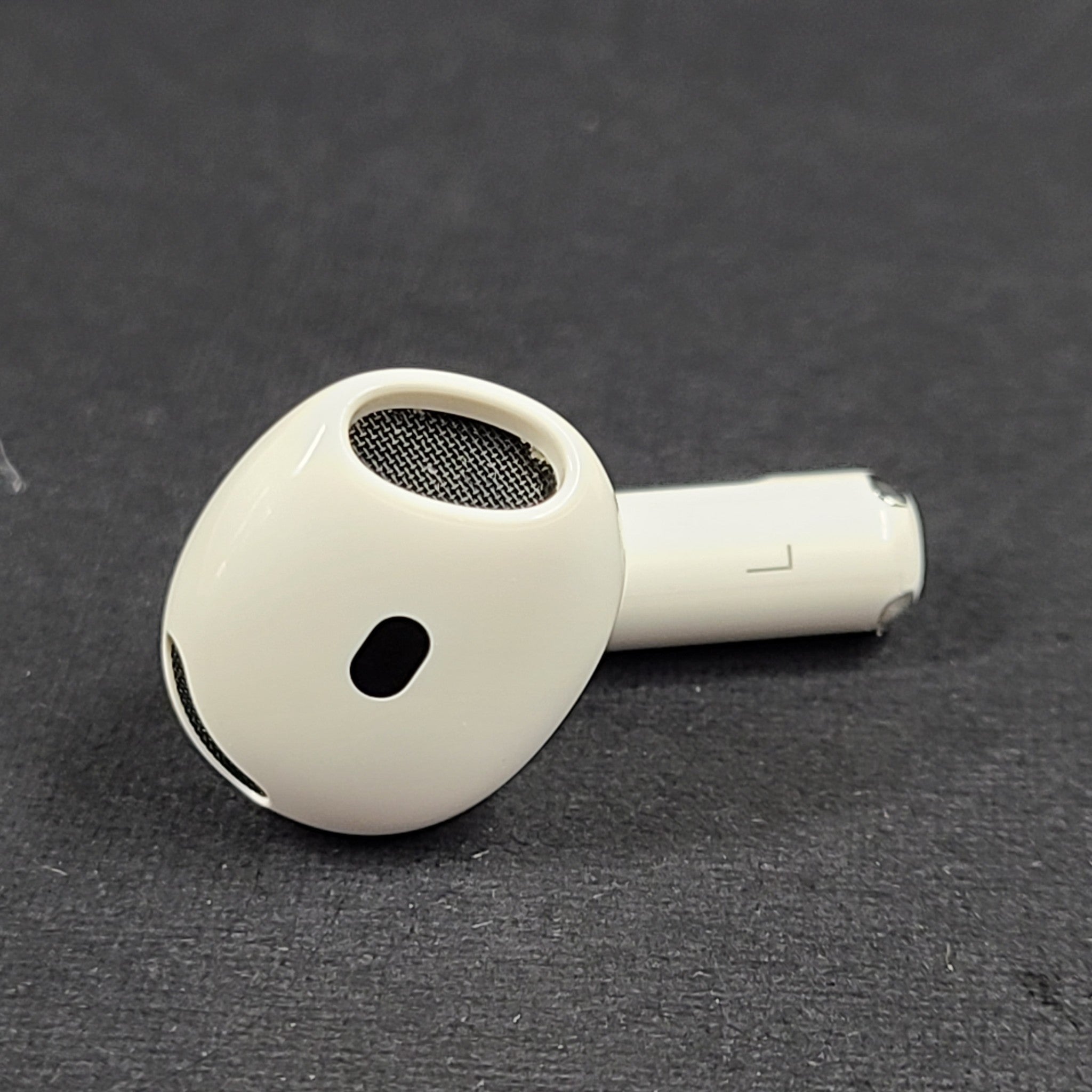 Apple AirPods 4th Gen LEFT SIDE ONLY OEM Replacement AirPod 4 No Case A3053 VN