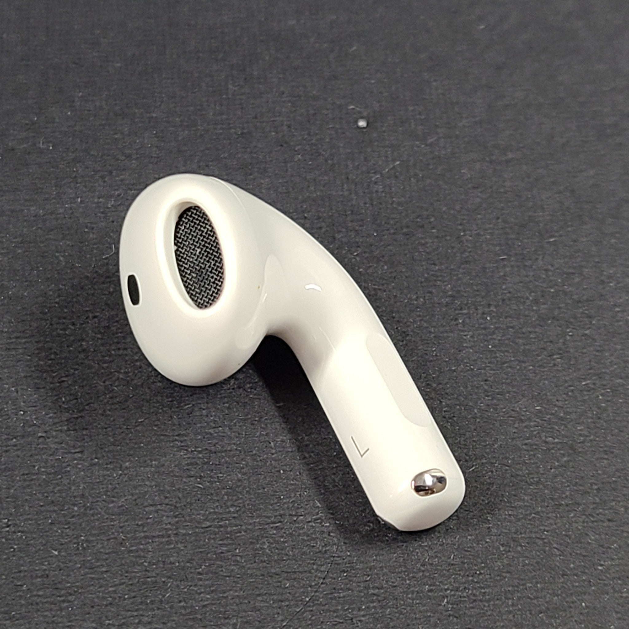 Apple AirPods 4th Gen LEFT SIDE ONLY OEM Replacement AirPod 4 No Case A3053 VN