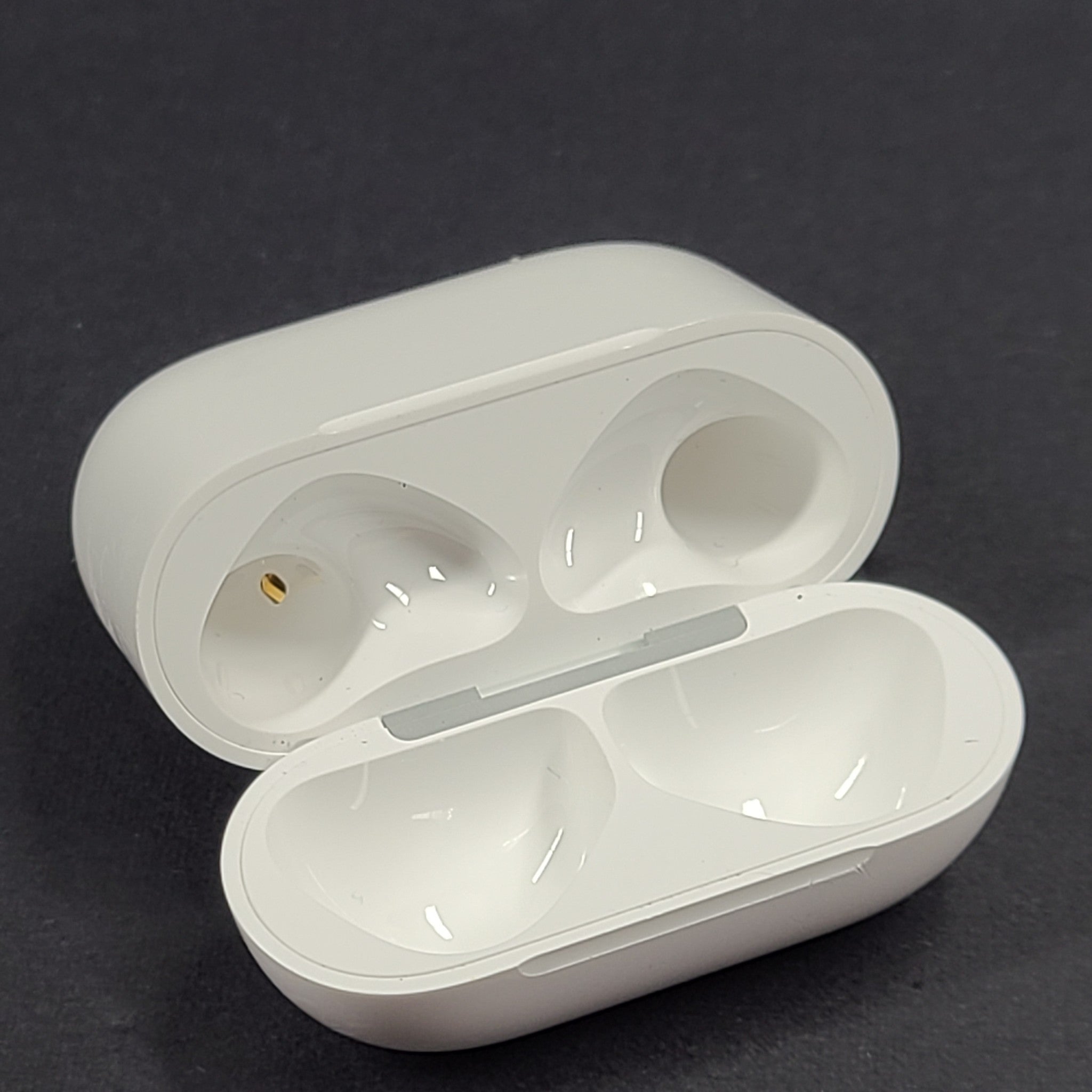 Apple AirPods 4th Gen ANC Charging Case MagSafe Genuine Replacement - A3059 CN